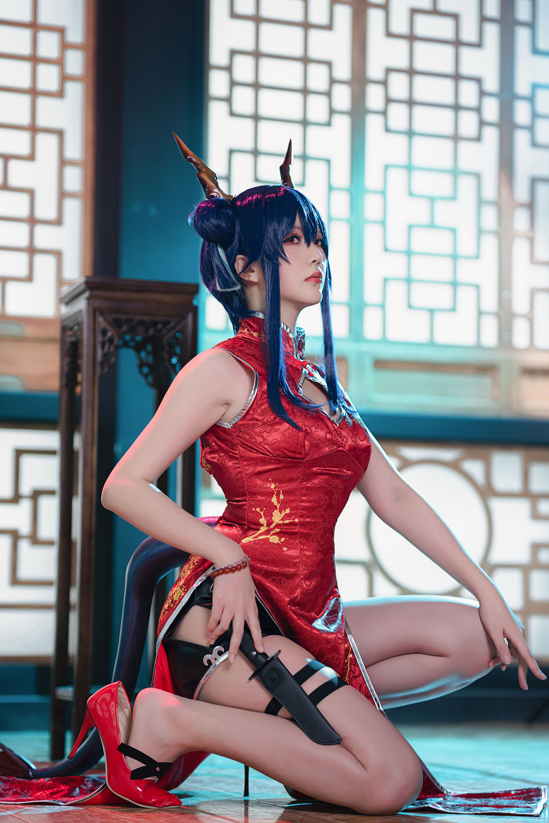 [COS福利] Coser小姐姐星之迟迟 - 明日方舟《陈》第3张