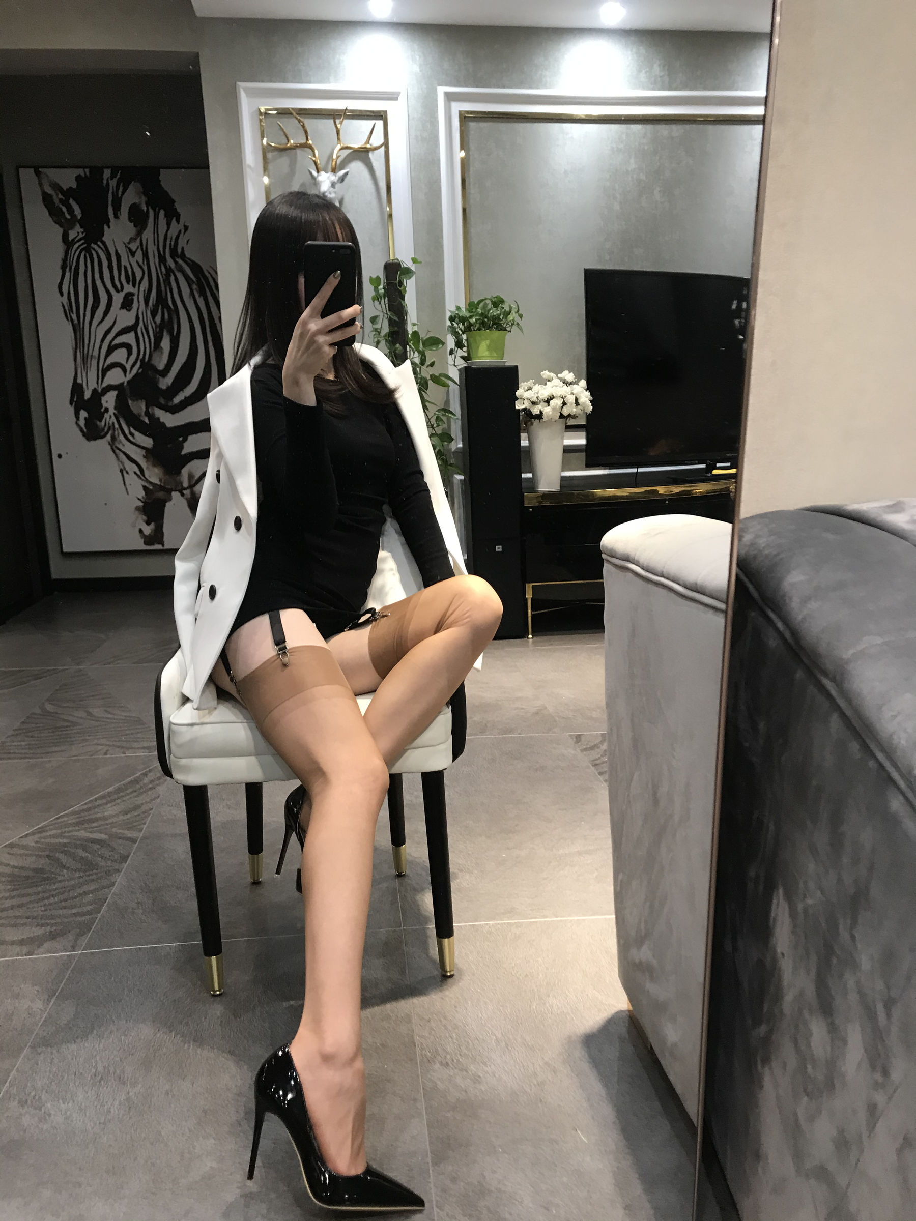 [福利COS] 丝足博主麋鹿_Monroe 2020.04.09 桃肉吊袜第8张