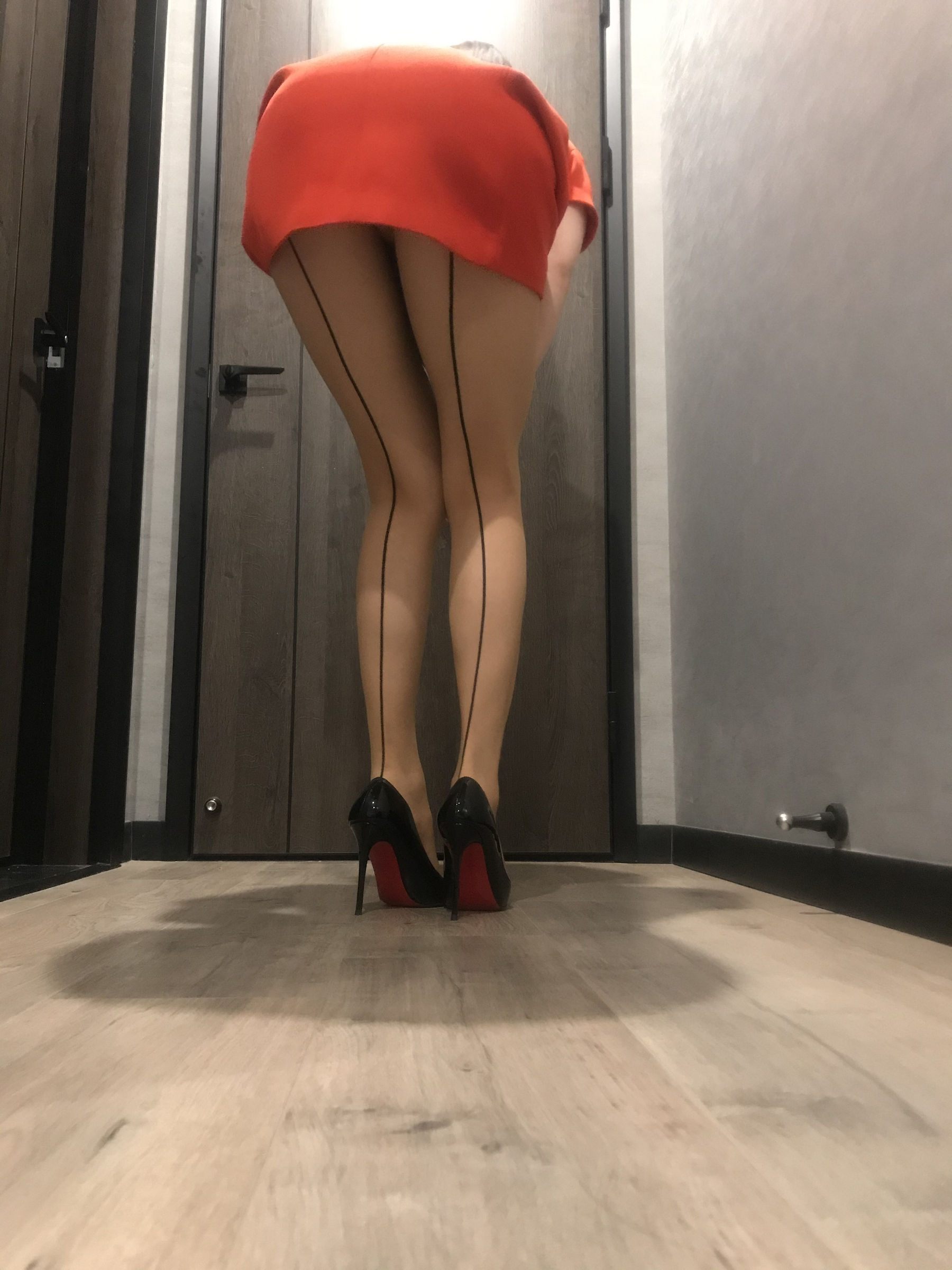 [福利COS] 丝足博主麋鹿_Monroe 2020.07.02 情趣线条丝袜第1张