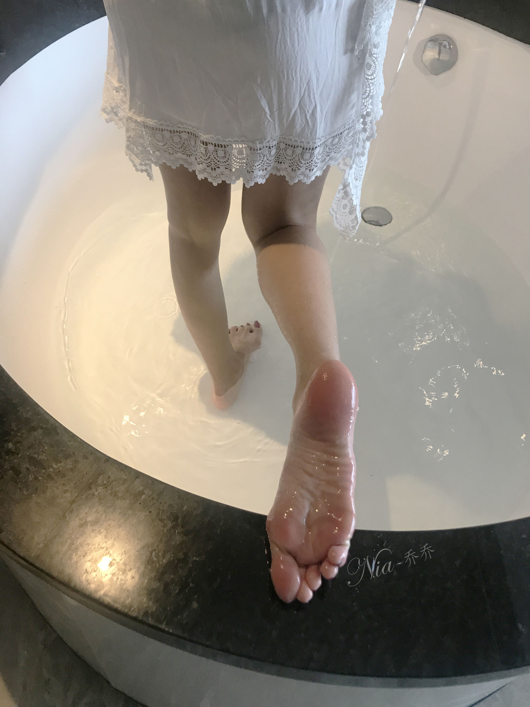 [福利COS] 安乔乔儿(Nia乔乔) No.024 美人出浴第21张