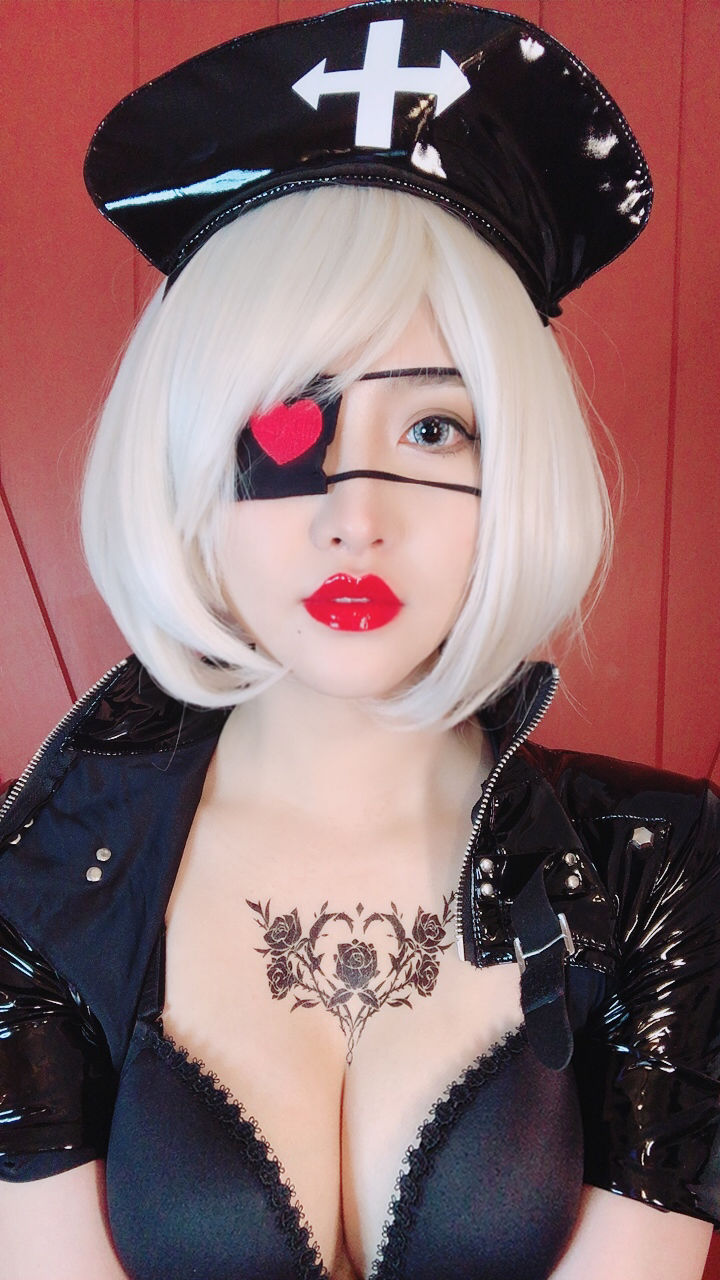 [福利COS] MisswarmJ - Nurse 2B phone contents第1张