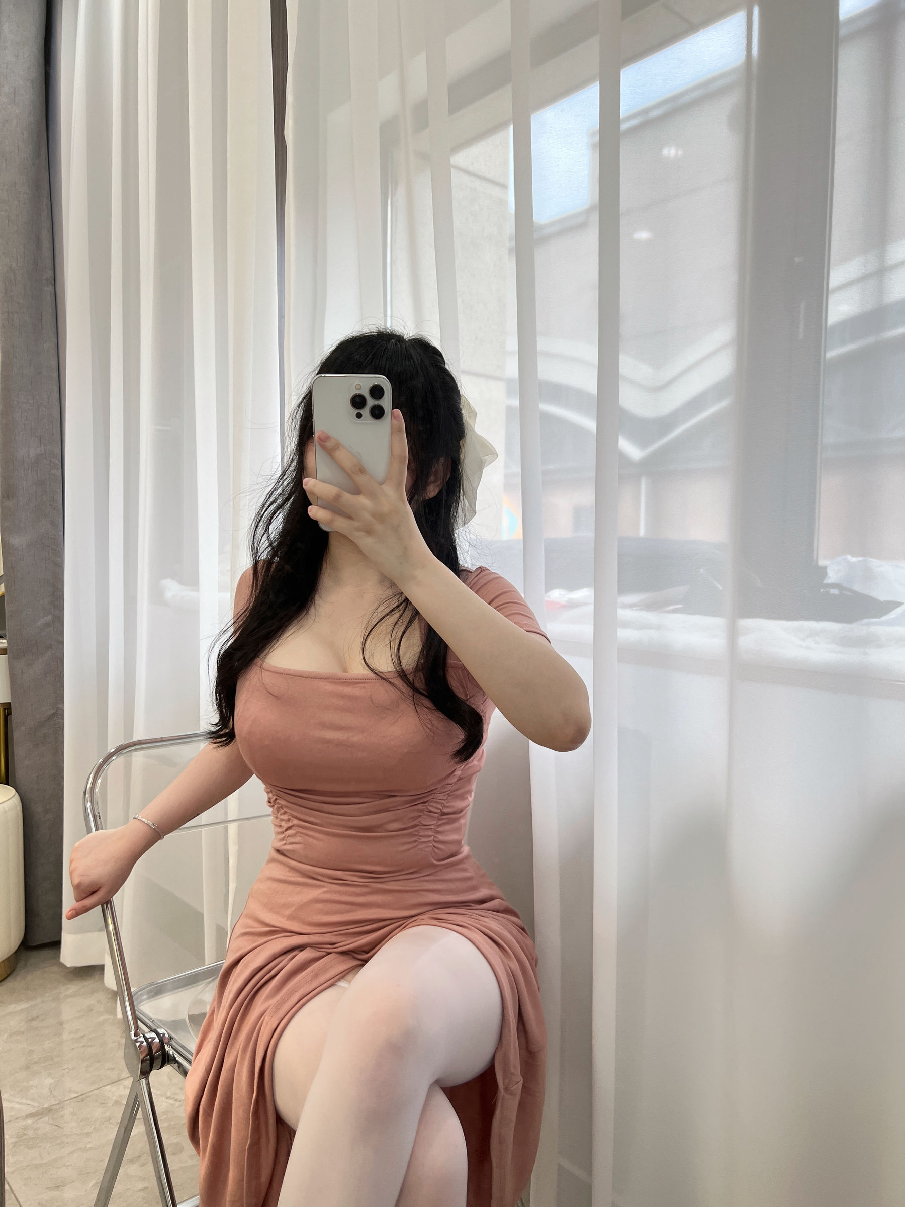 [福利COS] 蜜桃少女是依酱呀 - 人妻第11张