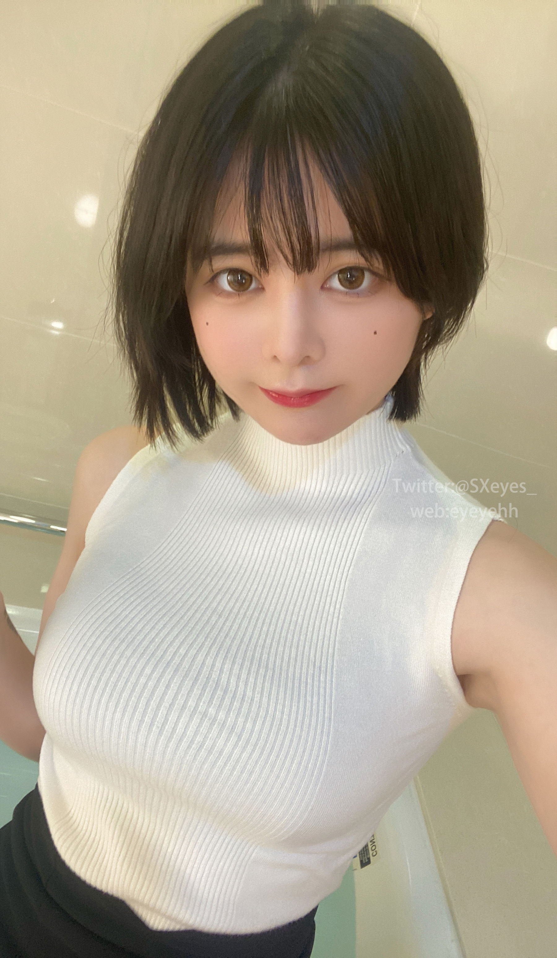 [福利COS] 萌妹子眼酱大魔王w - 风吕に入る第5张