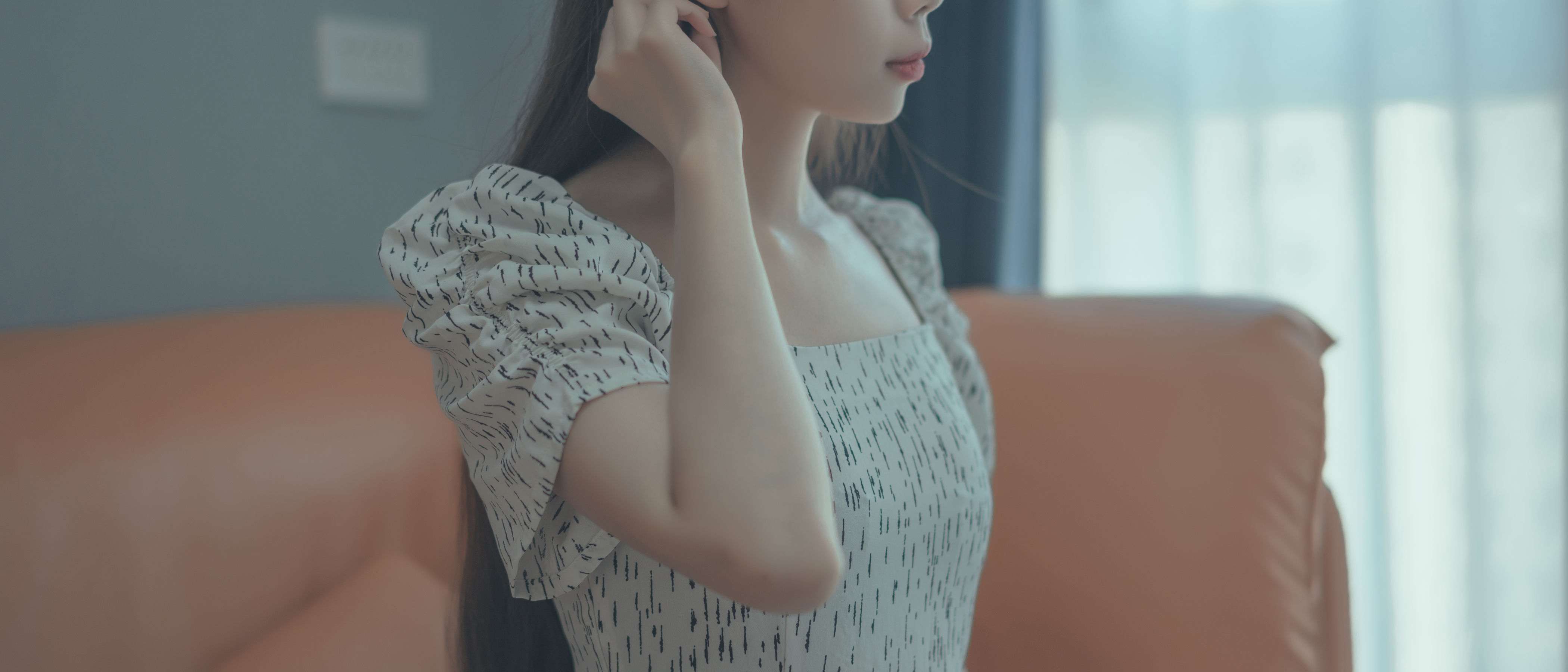 [福利COS] 杏仁曲奇 - 反差表姐第1张