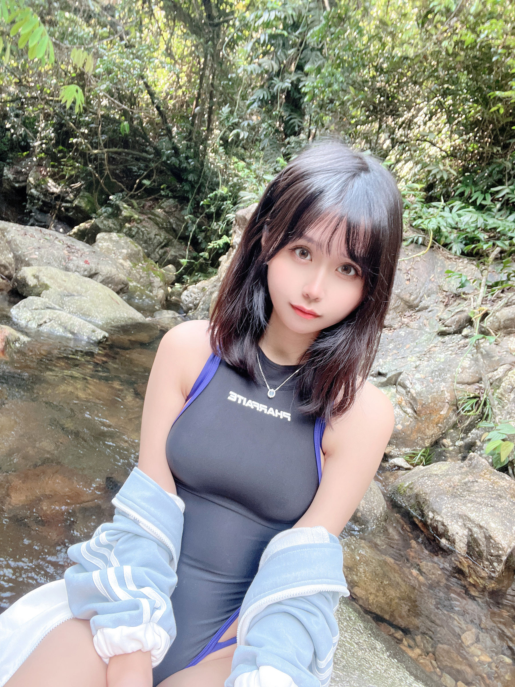 [福利COS] 阳光美少女萌芽儿o0 × 琪鸽 - 百合竞技泳衣第28张