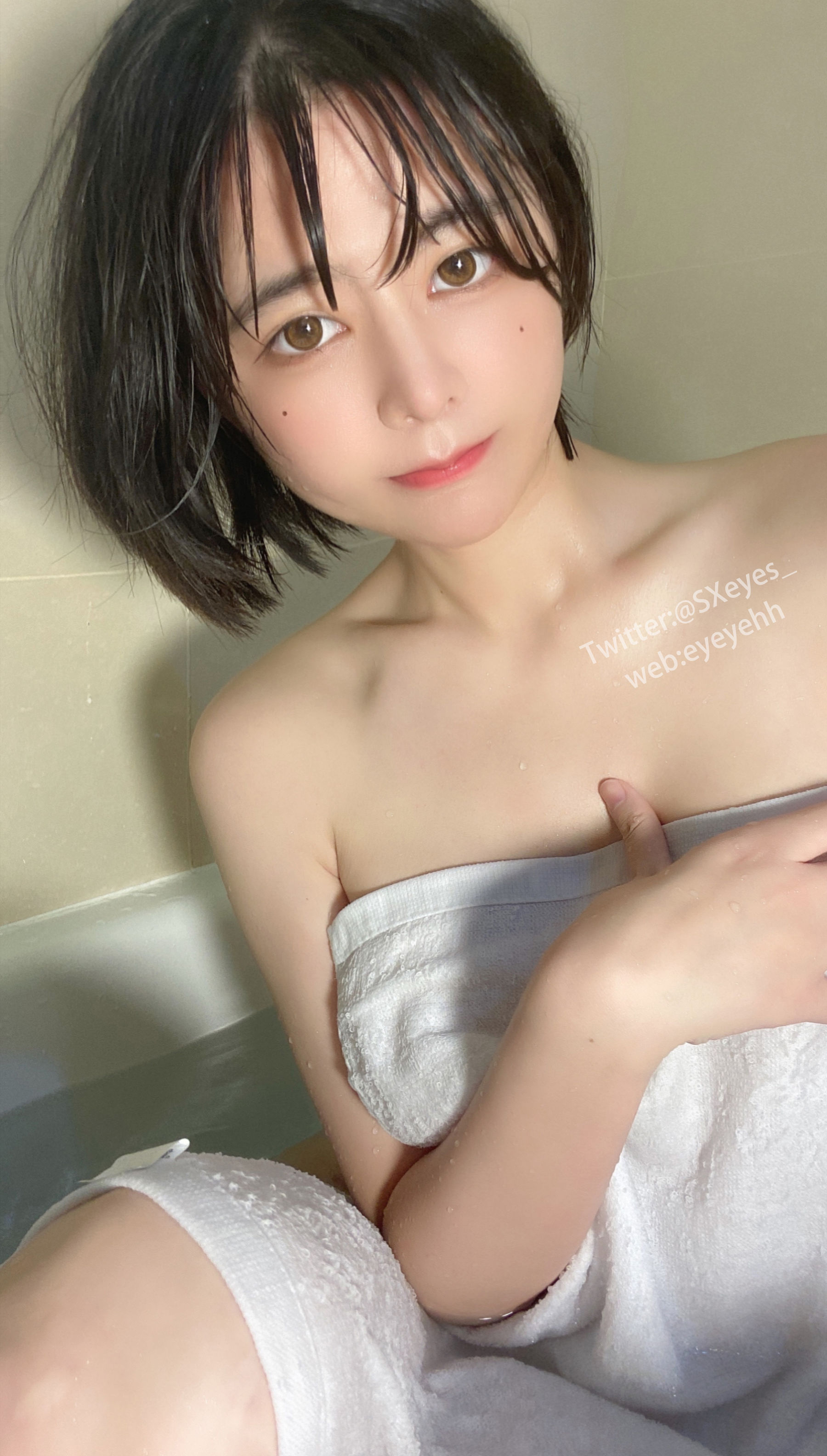 [福利COS] 萌妹子眼酱大魔王w - 风吕に入る第9张