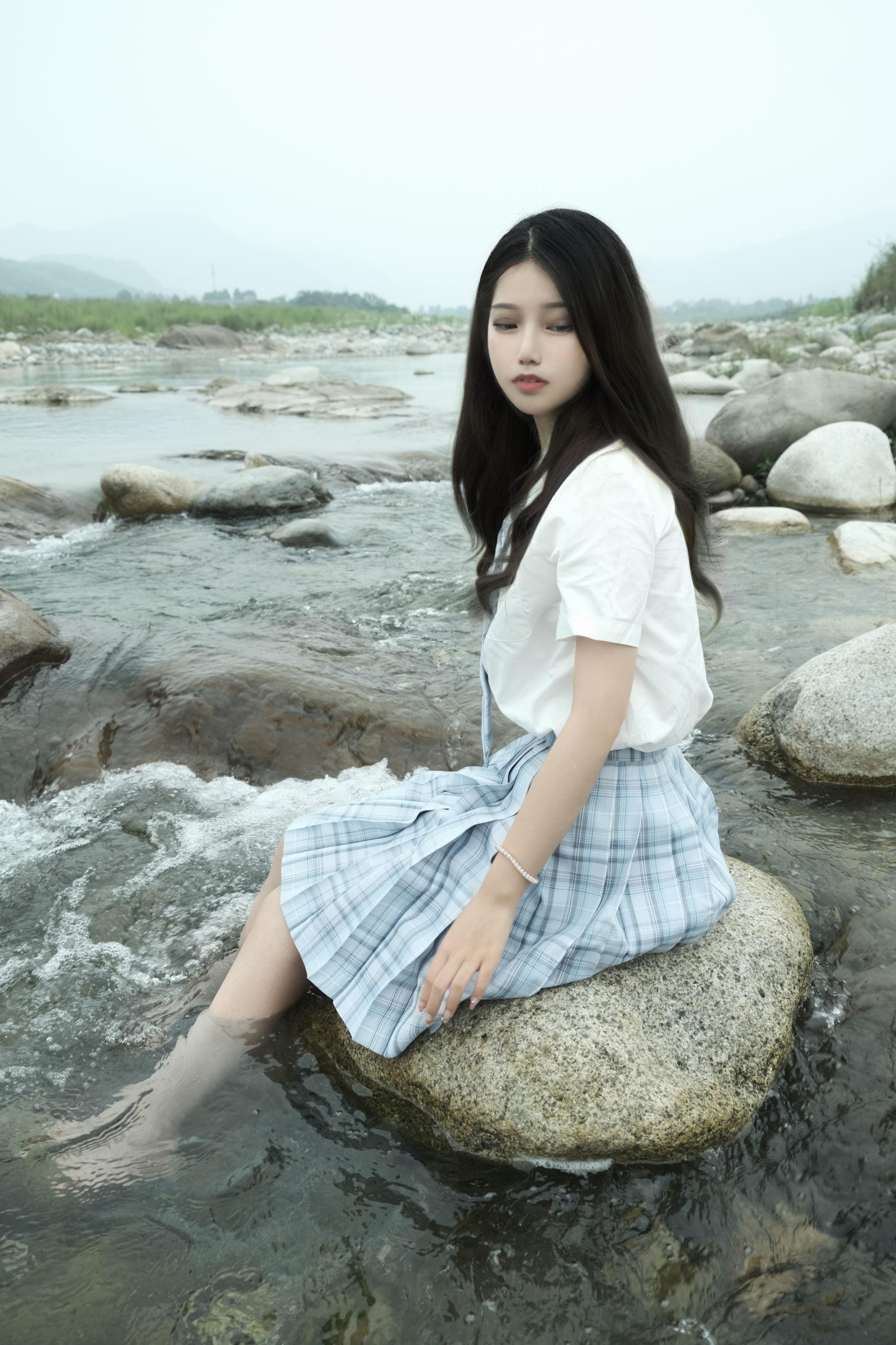 [福利COS] eloise软软 - 河边JK第11张