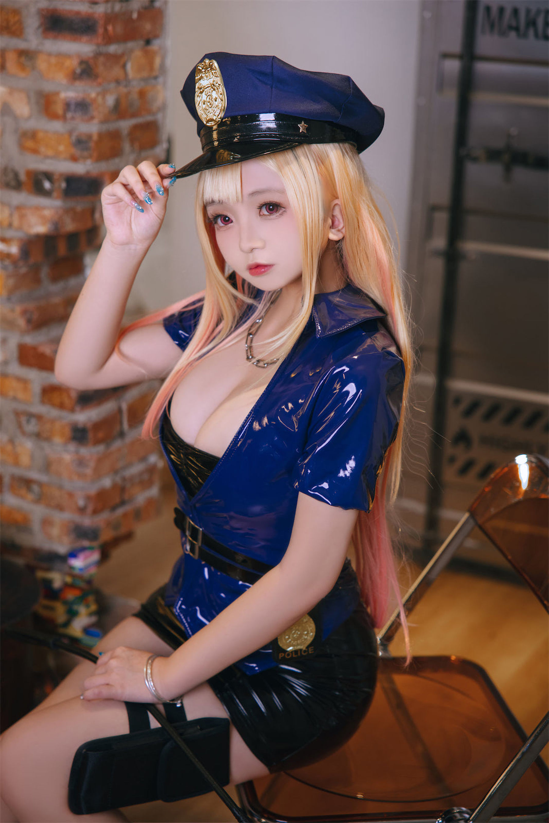 [福利COS] Cosplay日奈娇 - 喜多川海梦女警第15张