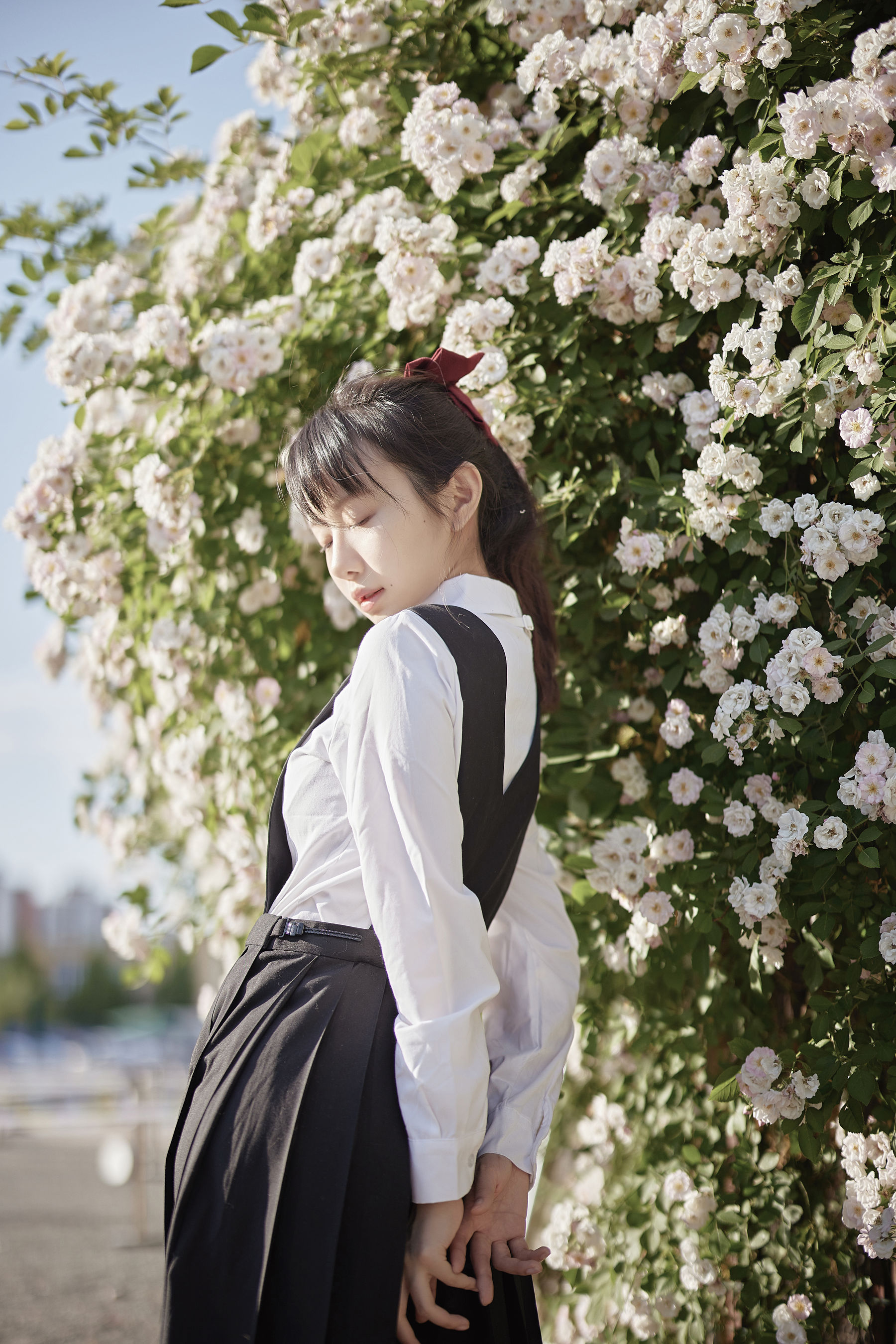 [福利COS] Shika小鹿鹿 - 蔷薇JK第1张