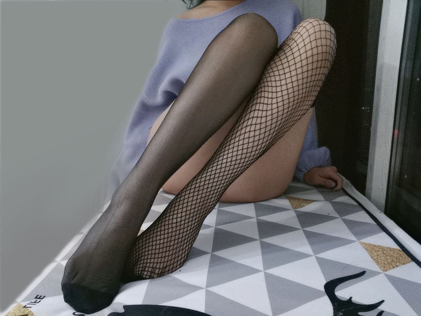 [福利COS] eloise软软 - 双拼丝袜第13张