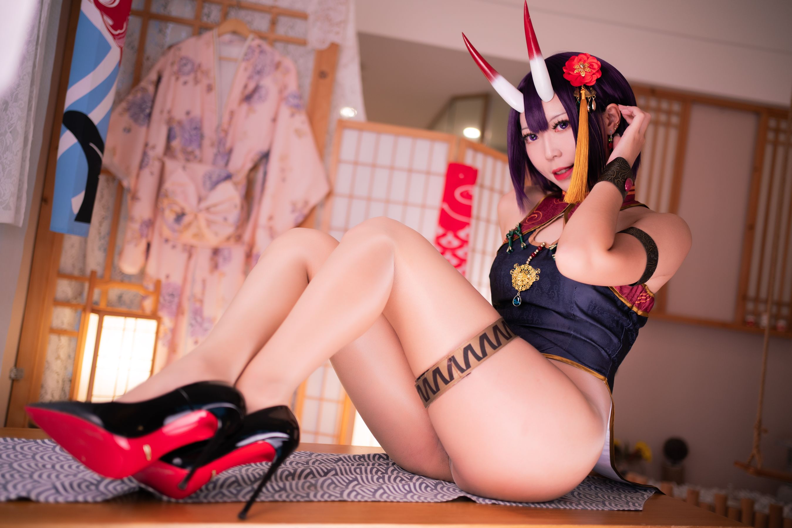 [福利COS] 动漫博主Money冷冷 - 酒吞高腰旗袍第11张