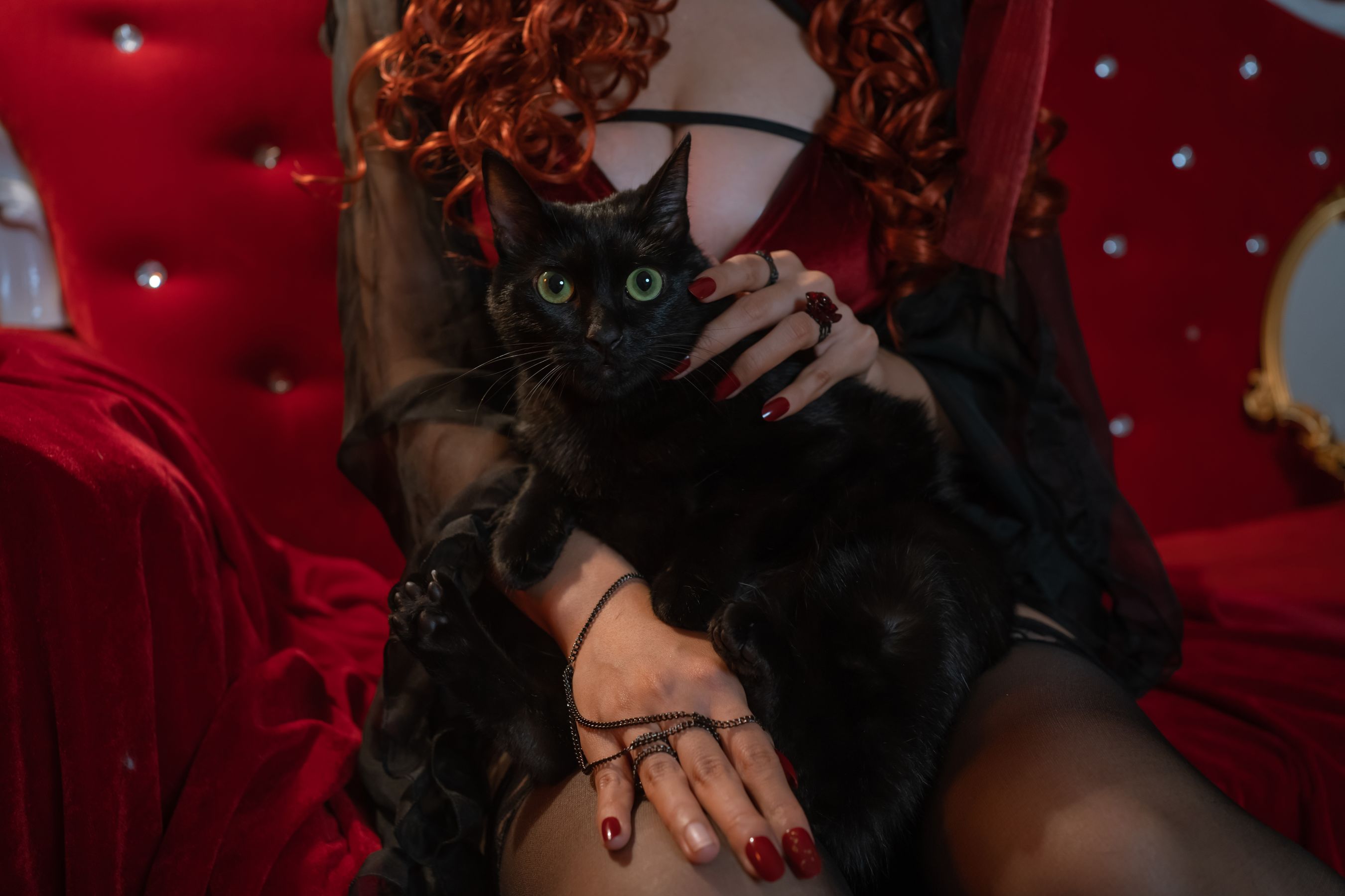 [福利COS] 云溪溪 - 奶桃桃 女巫和艳后第9张