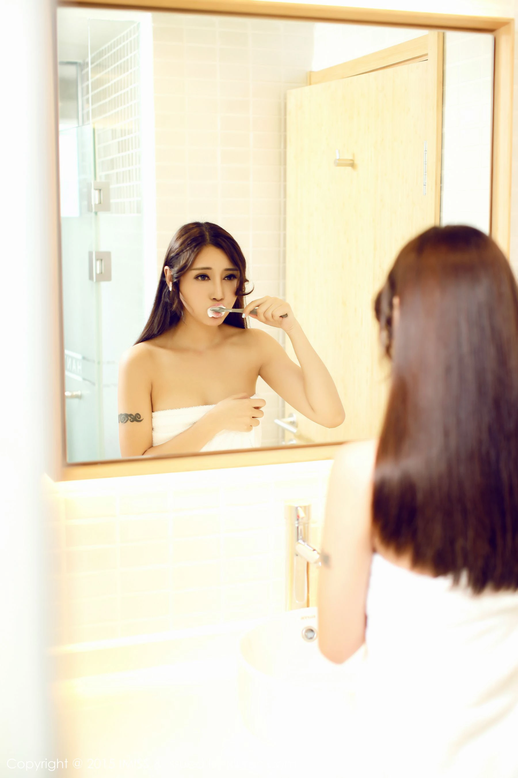  樂樂Mango《浴巾裹胸+丁字裤》 爱蜜社IMiss Vol.009