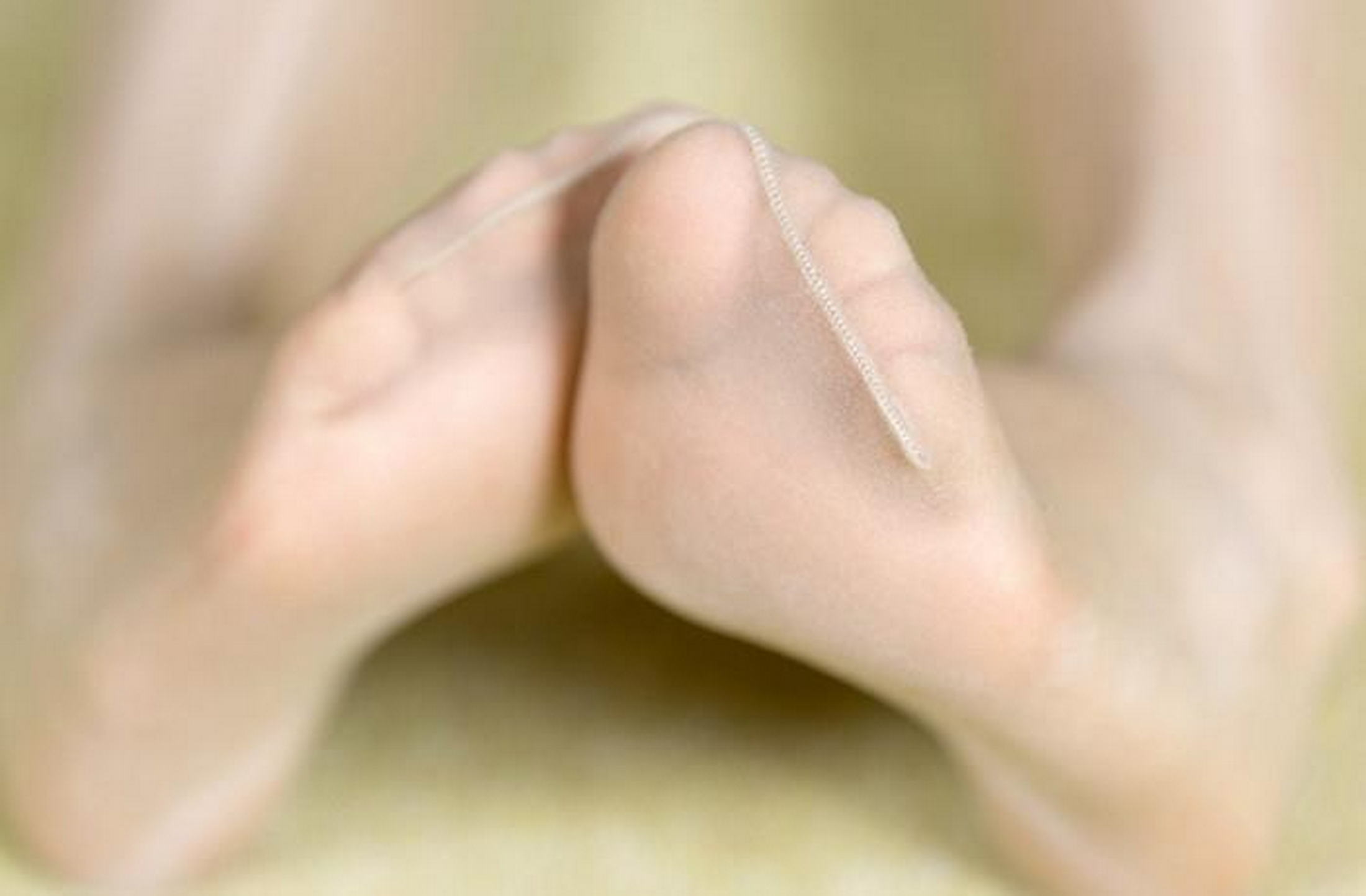 [ISHOW爱秀]NO.156 兔囡囡 紫色连体情趣丝袜美腿性感私房写真集第2张