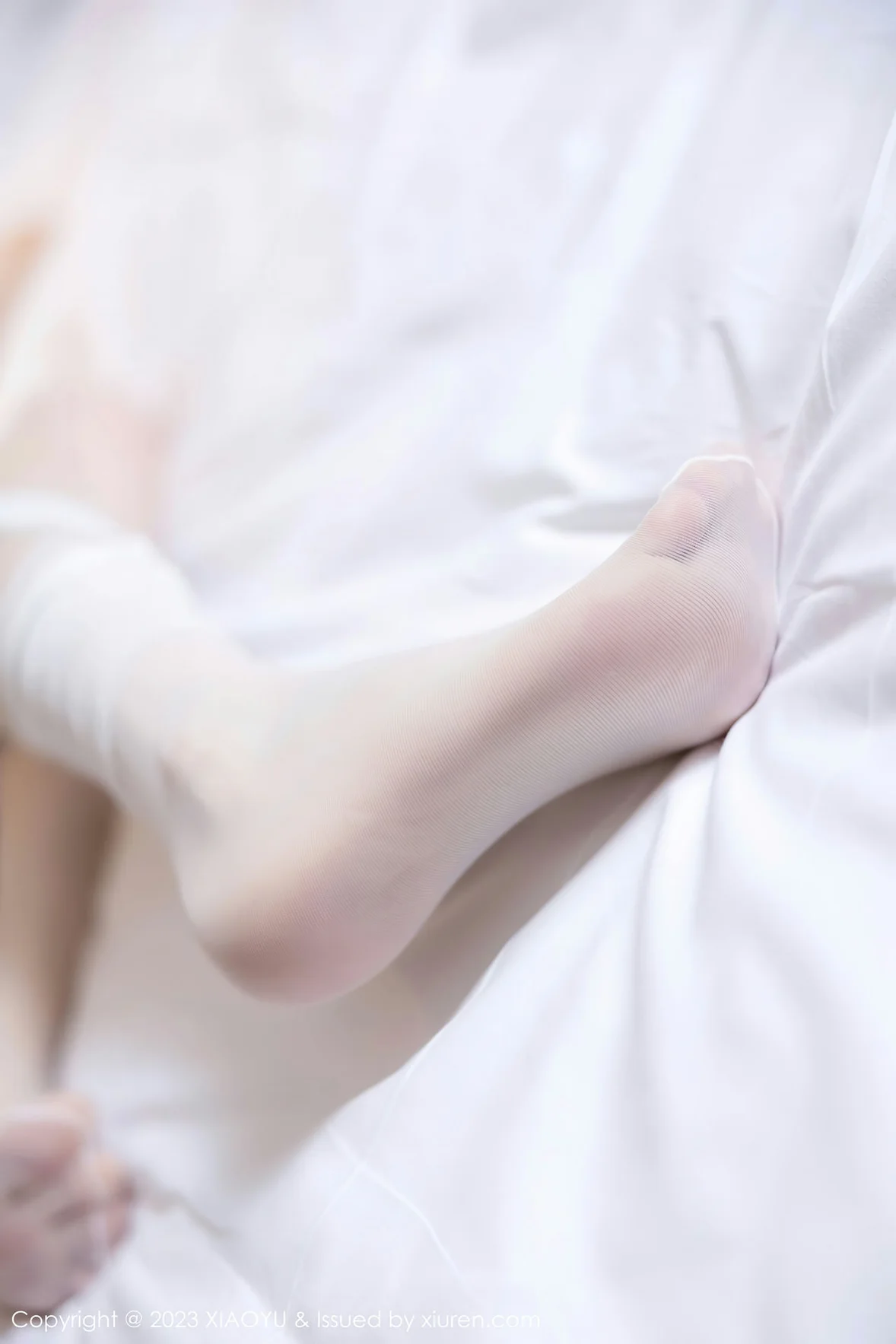  语画界 Vol.1110 梦心玥 紫色薄纱轻透服饰写真 [81P]第26张