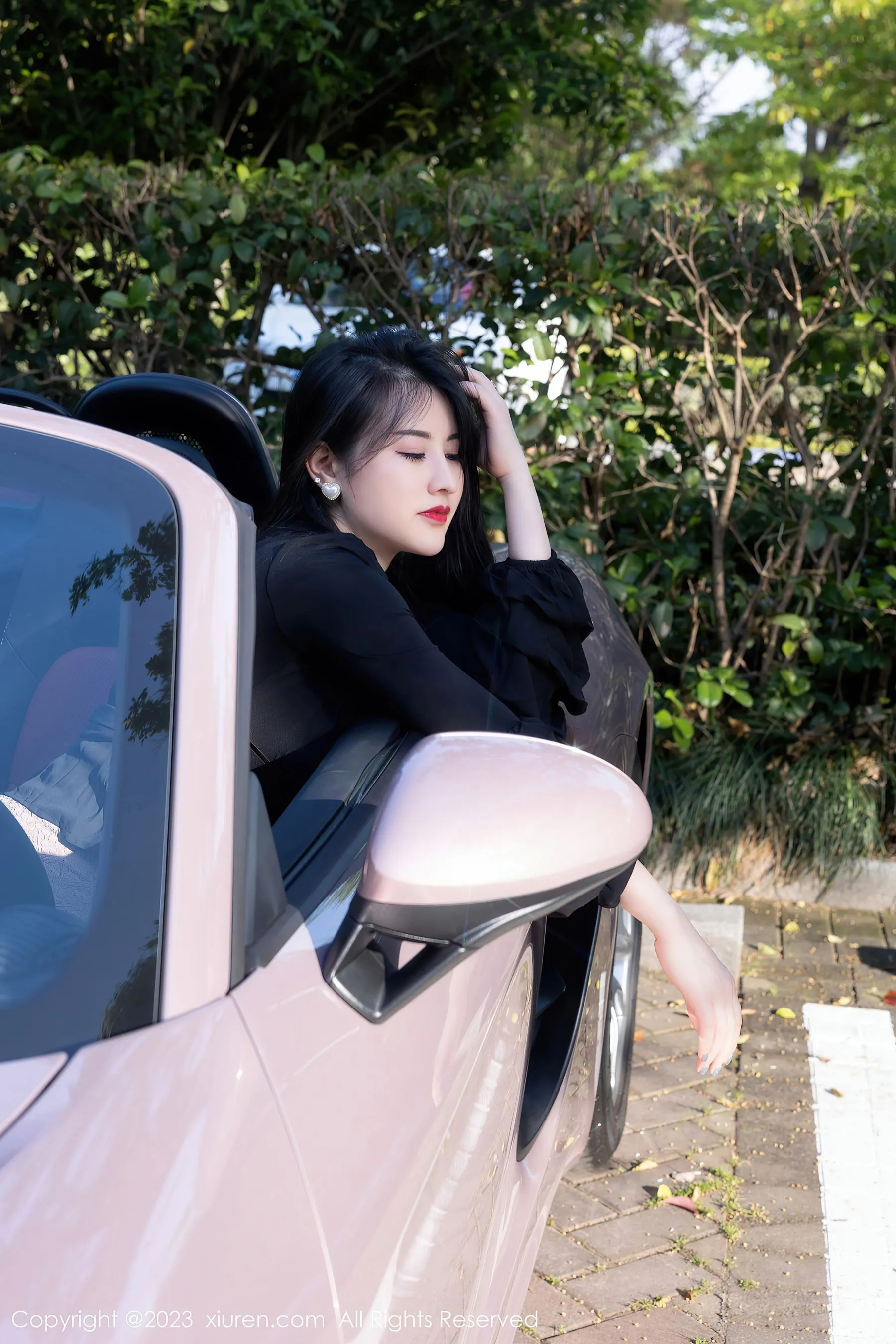  秀人网 No.6676 诗诗kiki 黑丝美腿第22张