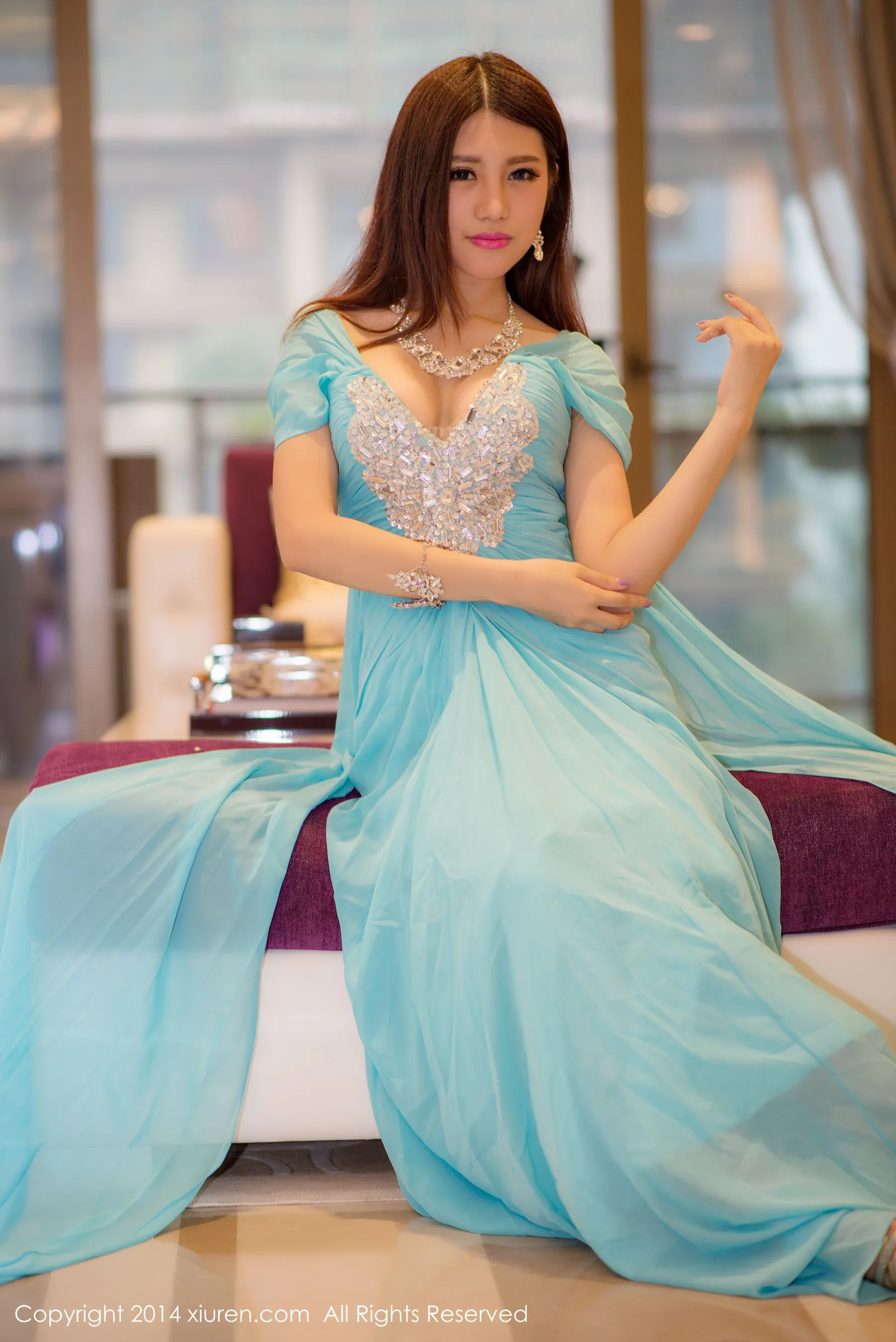  绮里嘉ula《私房图片合辑》 秀人网 No.166第22张