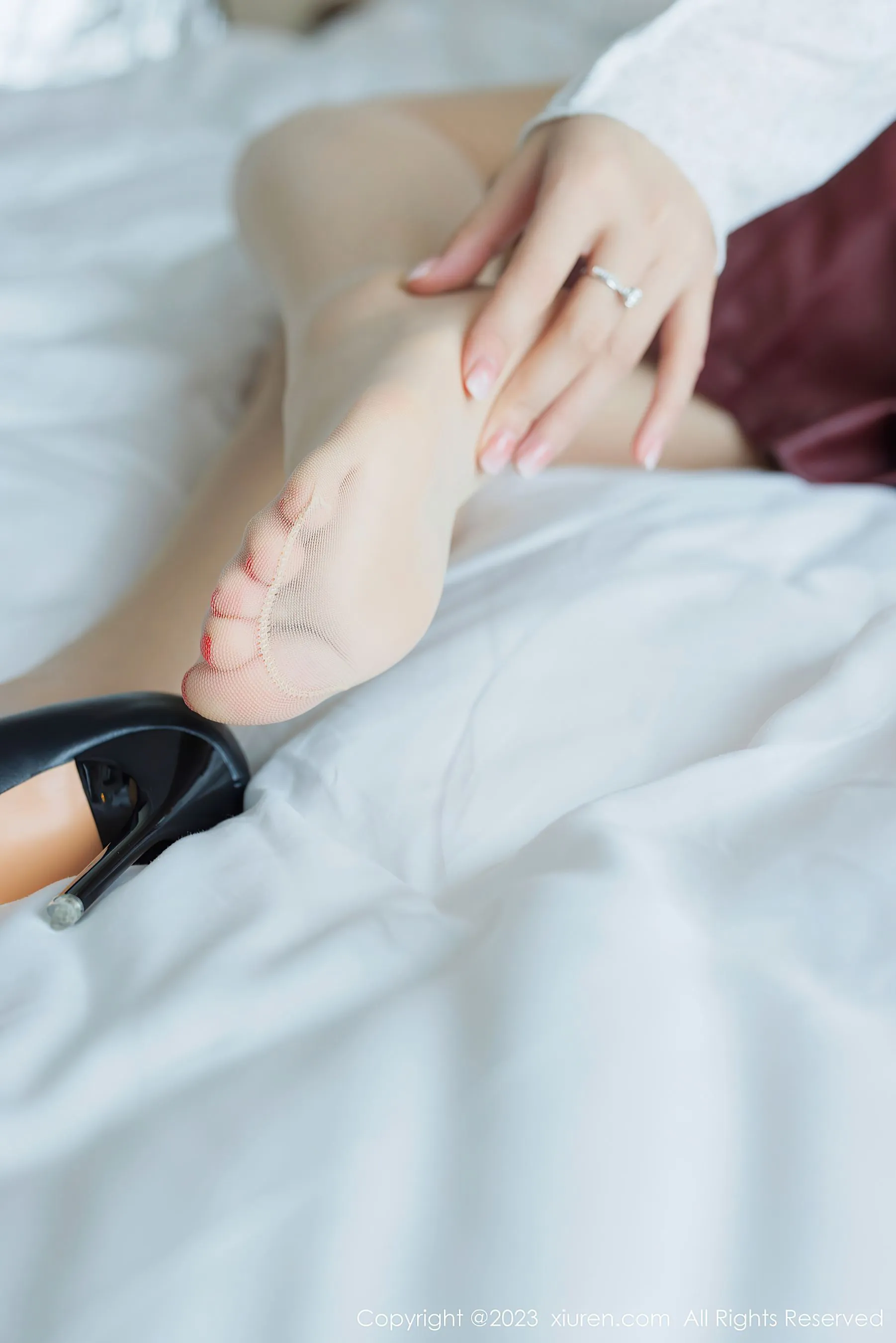  秀人网 No.6693 杨可可coco 短裙美臀第10张