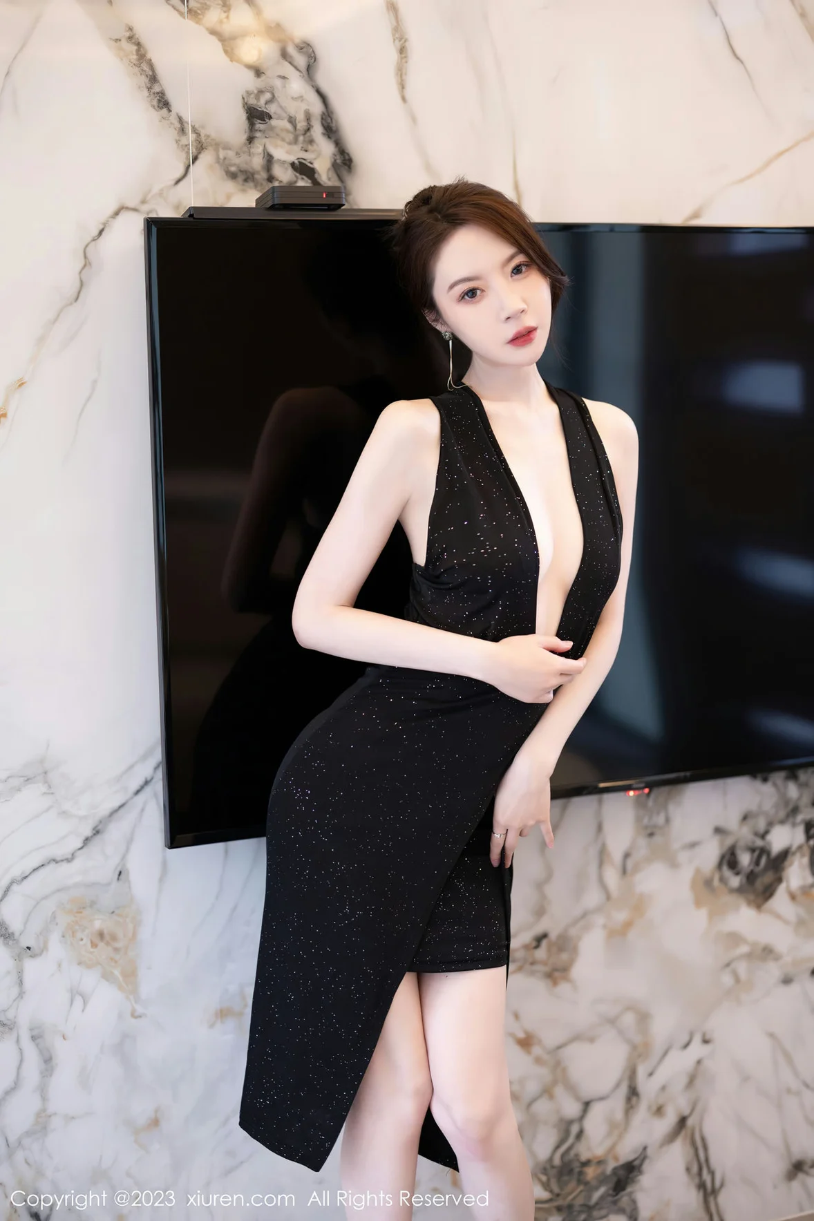  XiuRen 秀人 No.7031 梦心玥 黑色连衣长裙性感写真 [86P]第9张