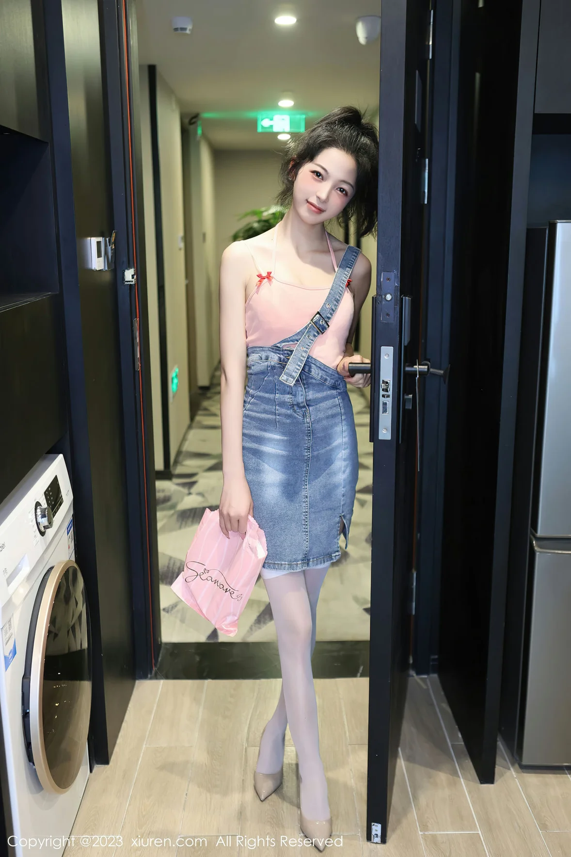  XiuRen 秀人 No.6816 茜茜Kimi 情趣护士服性感写真 [77P]第1张