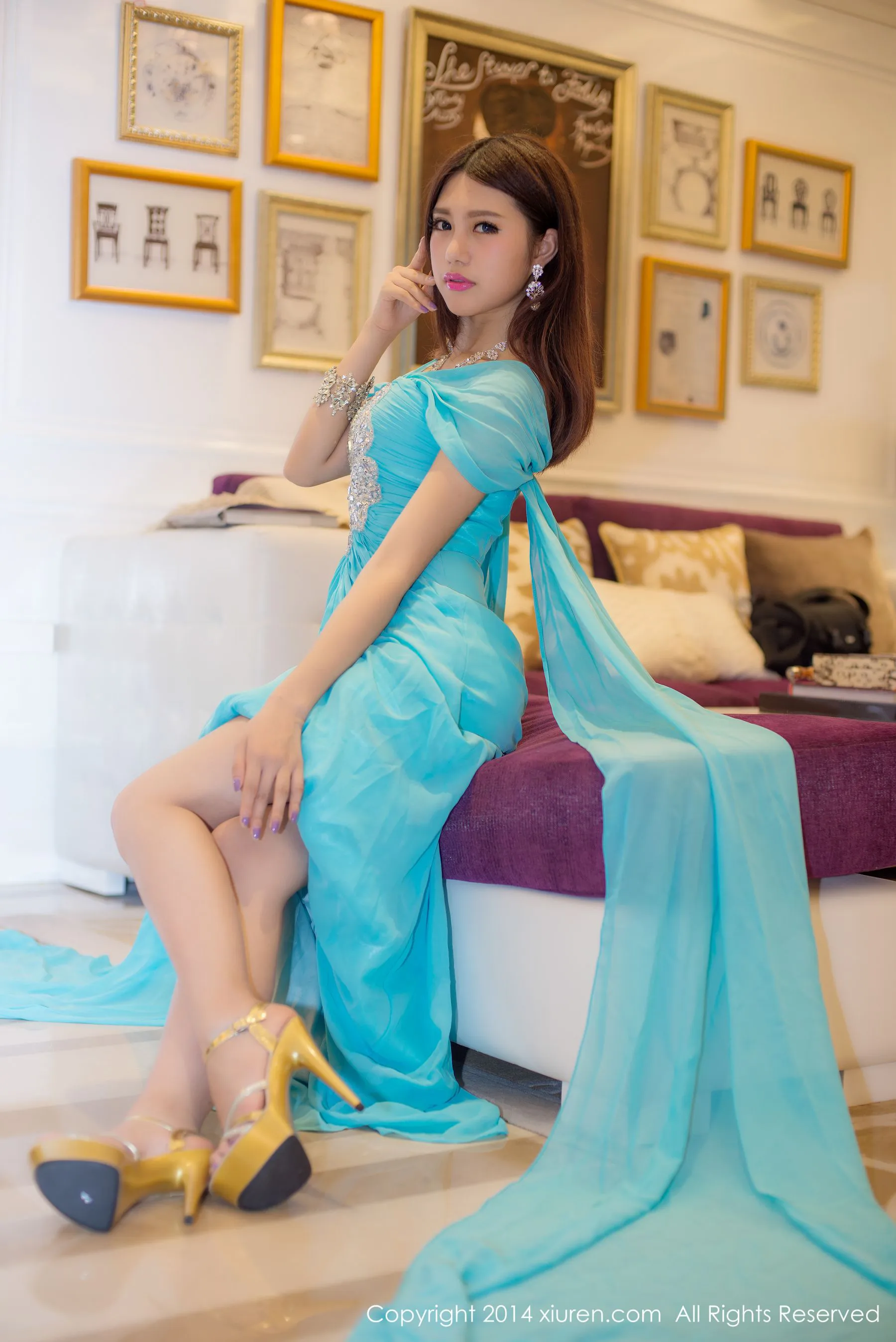  绮里嘉ula《私房图片合辑》 秀人网 No.166第23张