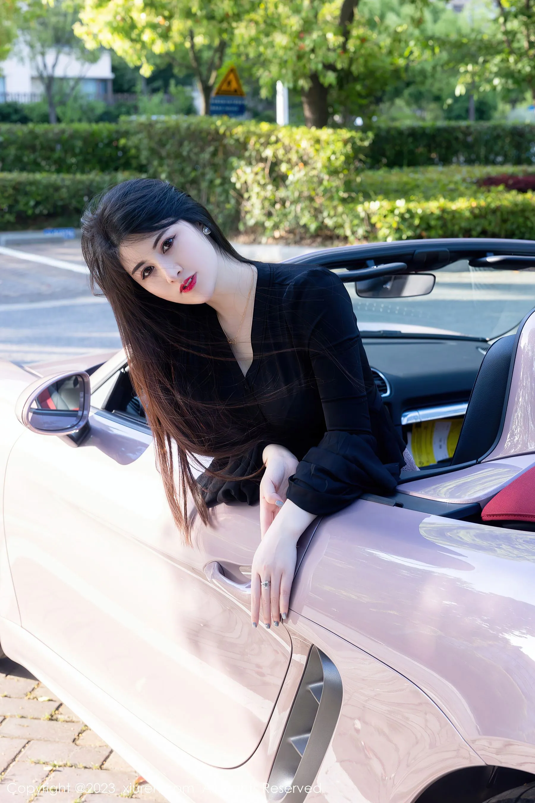  秀人网 No.6676 诗诗kiki 黑丝美腿第24张