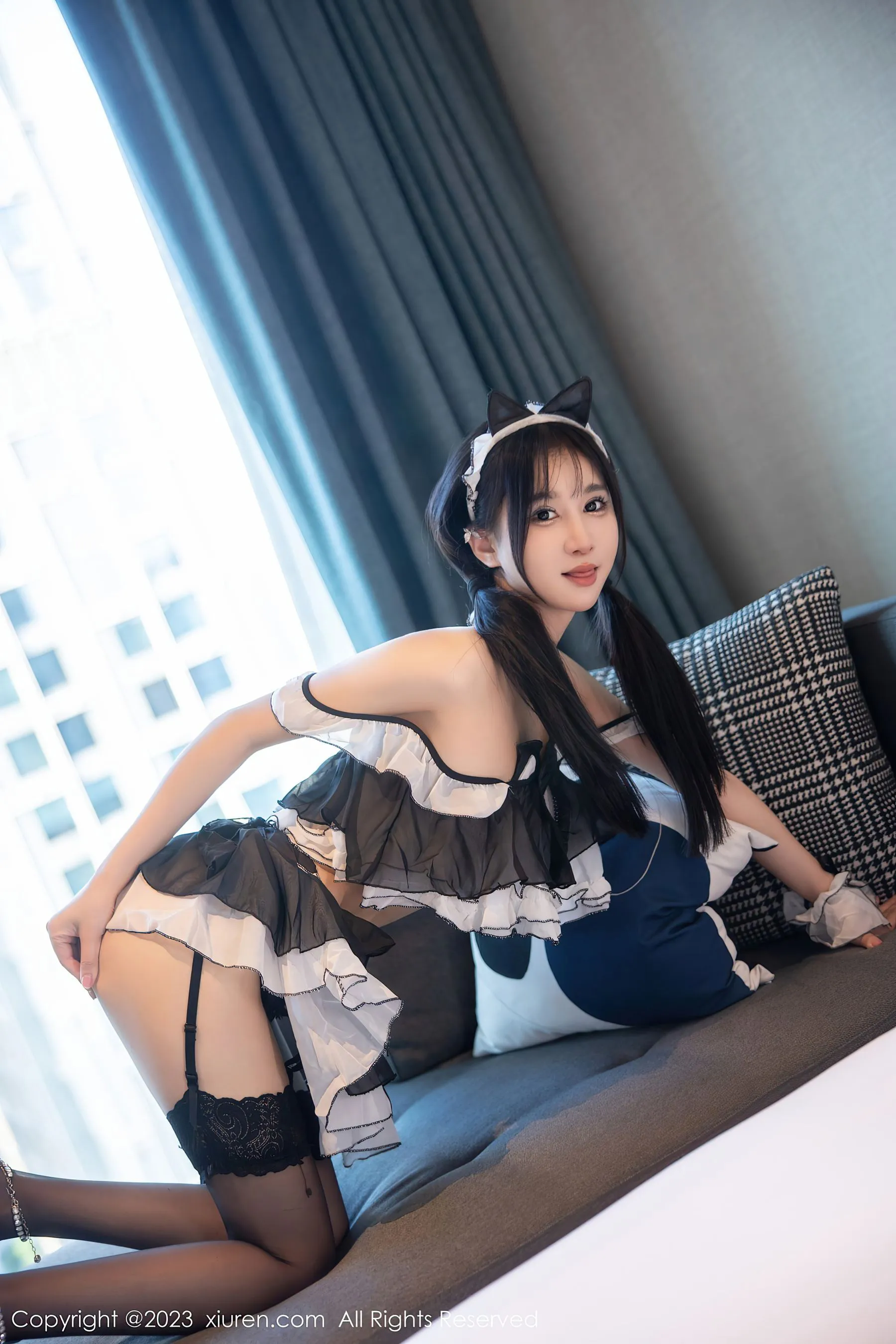  秀人网 No.6795 小果冻儿 黑丝美腿第24张