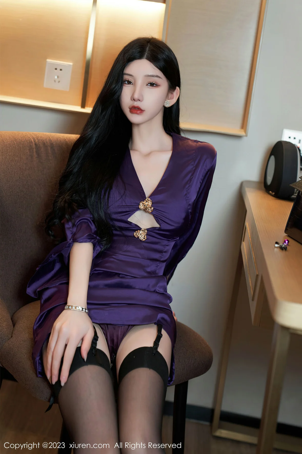  秀人网 No.7398 周于希Sally 主题《老公说，紫色很有韵味》厦门旅拍 [93P]第10张