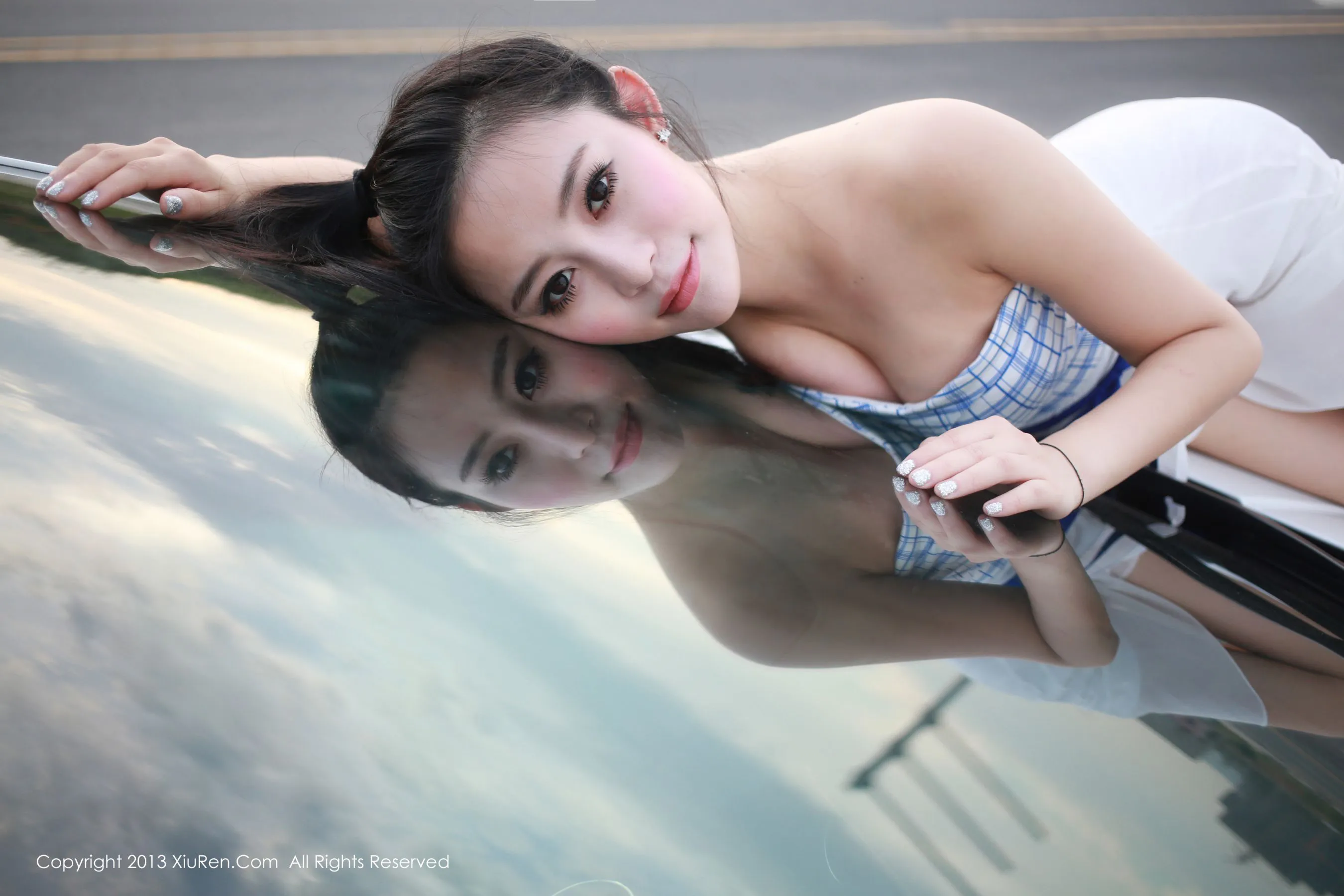  易欣viya《火辣狂野的妹子》 秀人网 No.027第11张