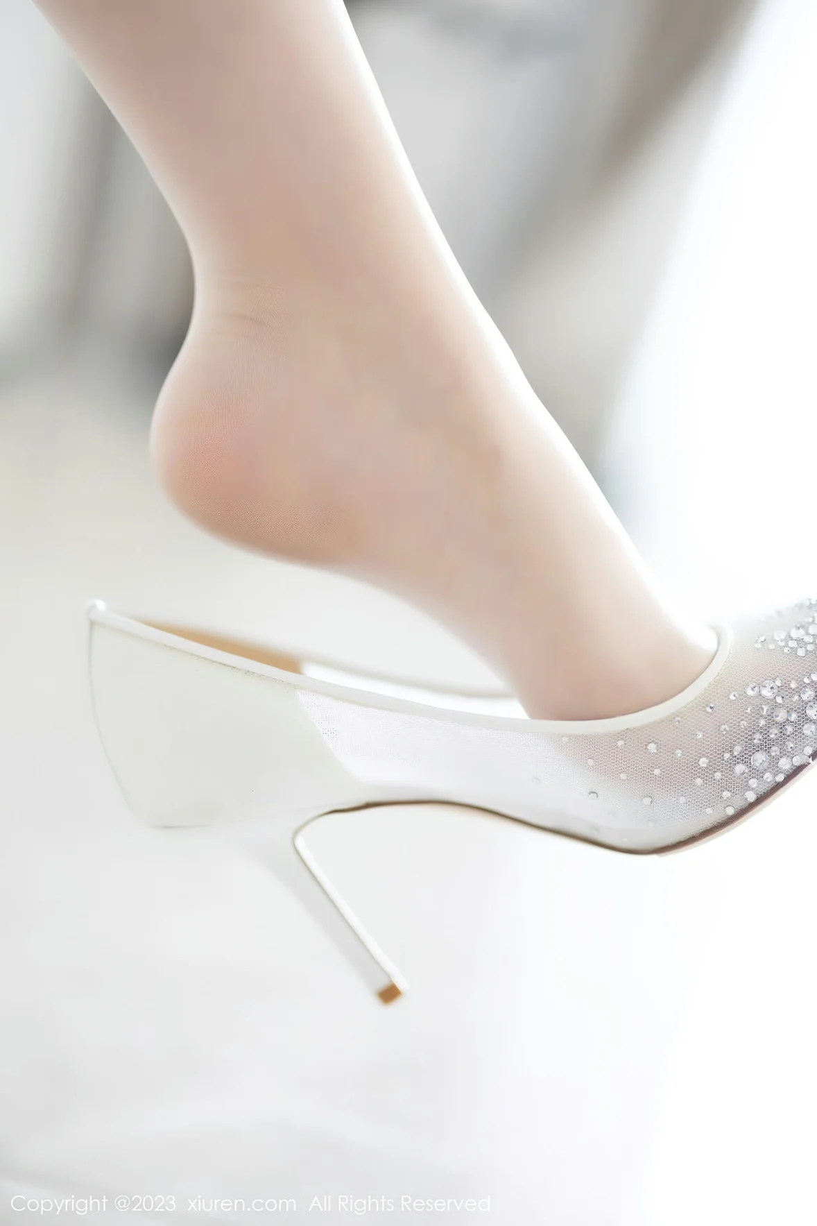  XiuRen 秀人 No.7317 徐莉芝Booty 白色蕾丝内衣安吉旅拍 [85P]第3张