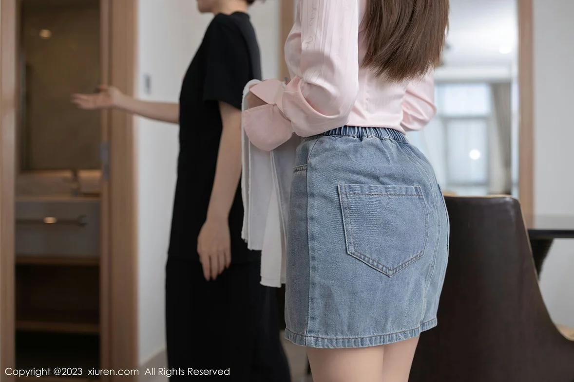  XiuRen 秀人 No.6832 主题“向邻居借水” 杏子Yada 性感写真 [80P]第2张