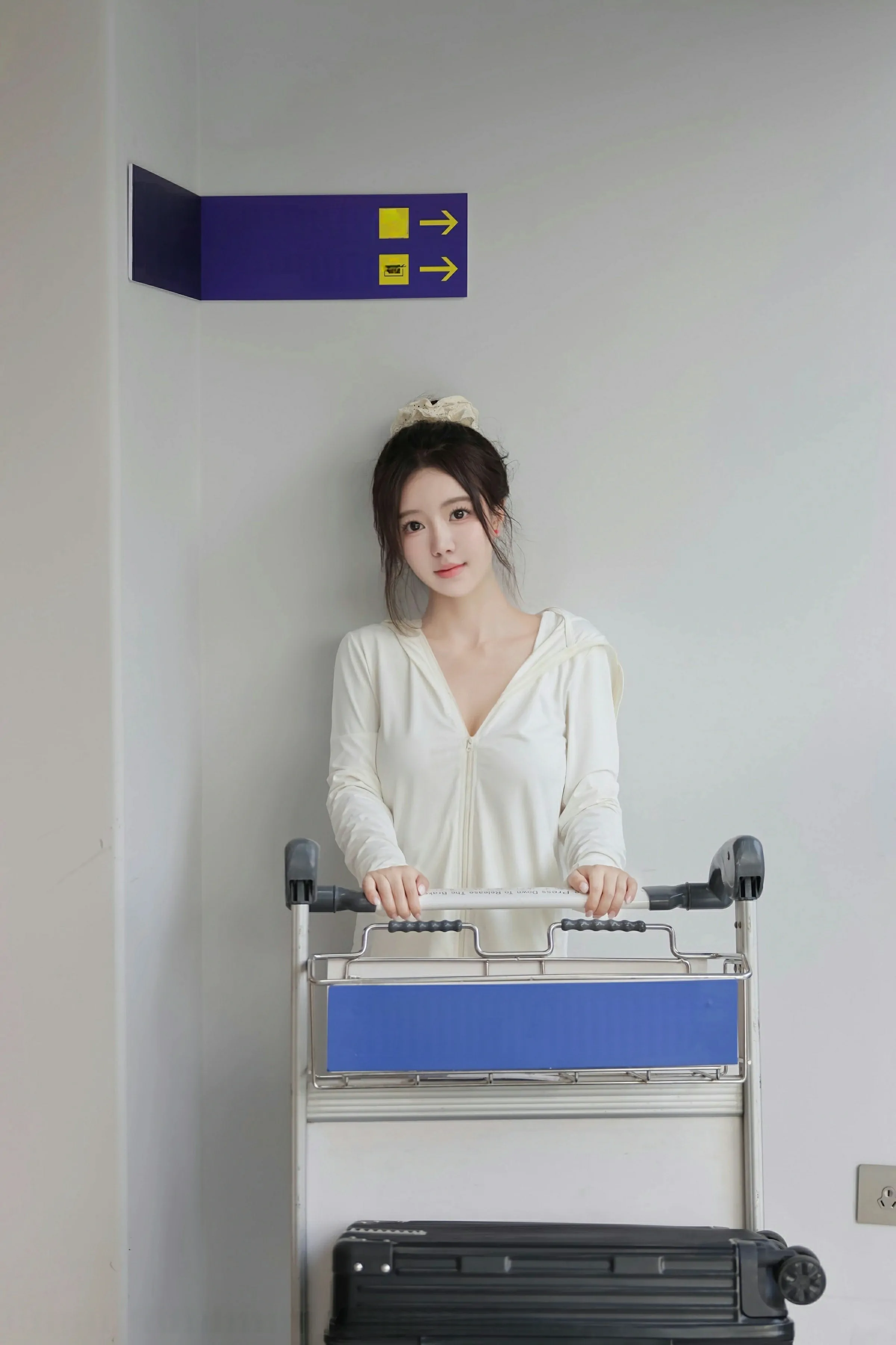  XiuRen 秀人 No.9559 小薯条nienie [57P]第2张