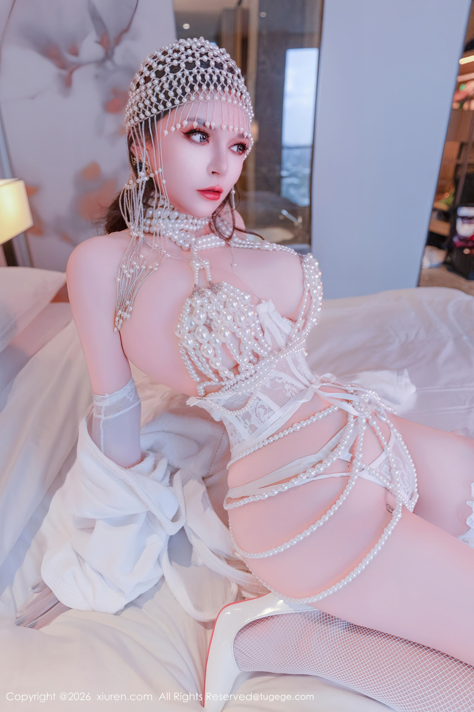  秀人网 伊丽莎有点白 Vol.11224 [80P]第2张