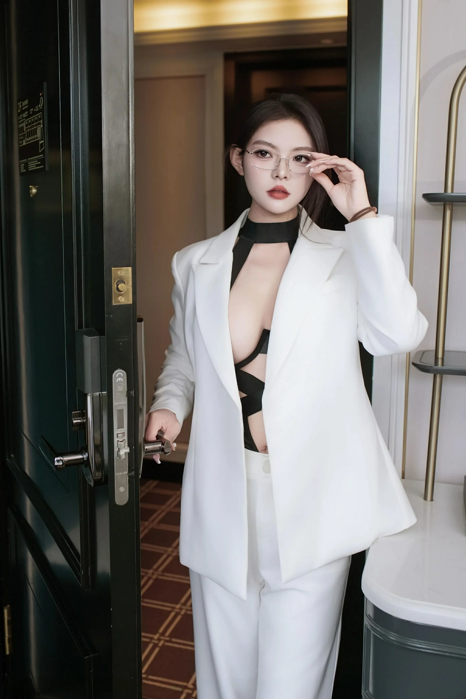  秀人网 No.10464 冬安 [94P]第1张