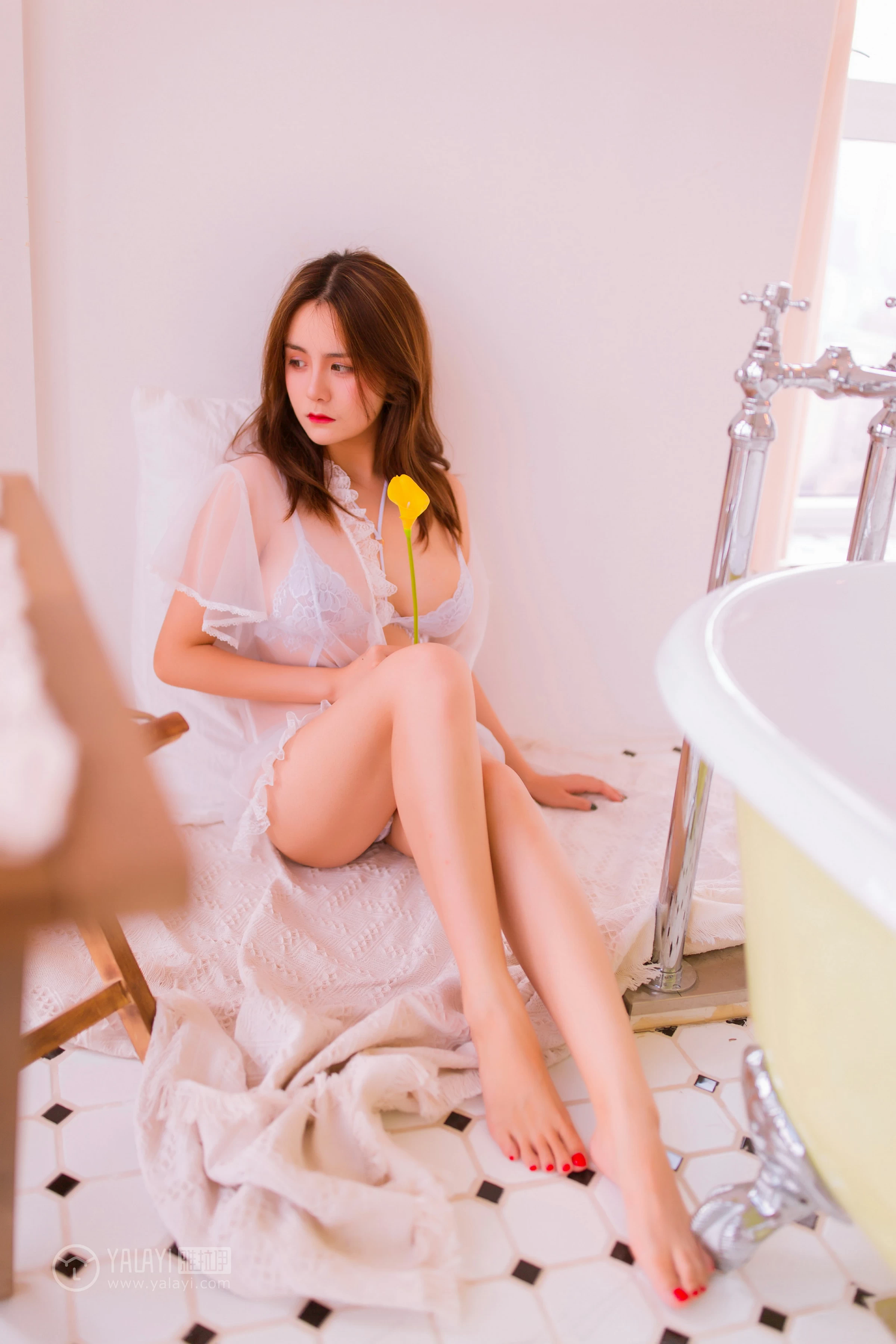 [YALAYI雅拉伊]NO.094 花房姑娘 热莎莎 白色透视睡衣加白色蕾丝情趣内衣性感私房写真集第8张