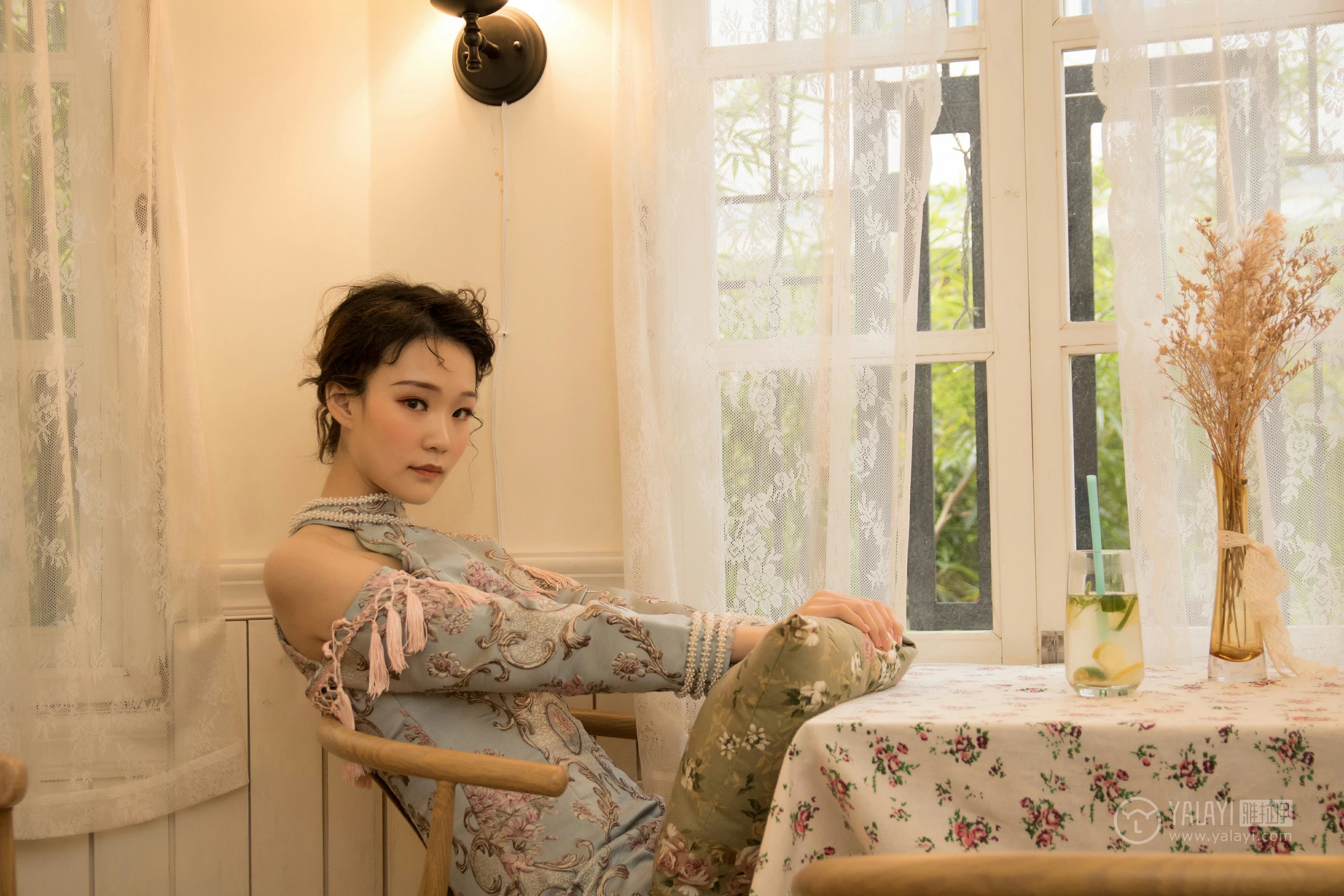 [YALAYI雅拉伊]NO.155 等2 奥莉 吊脖连衣裙 优雅端庄私房写真集第4张