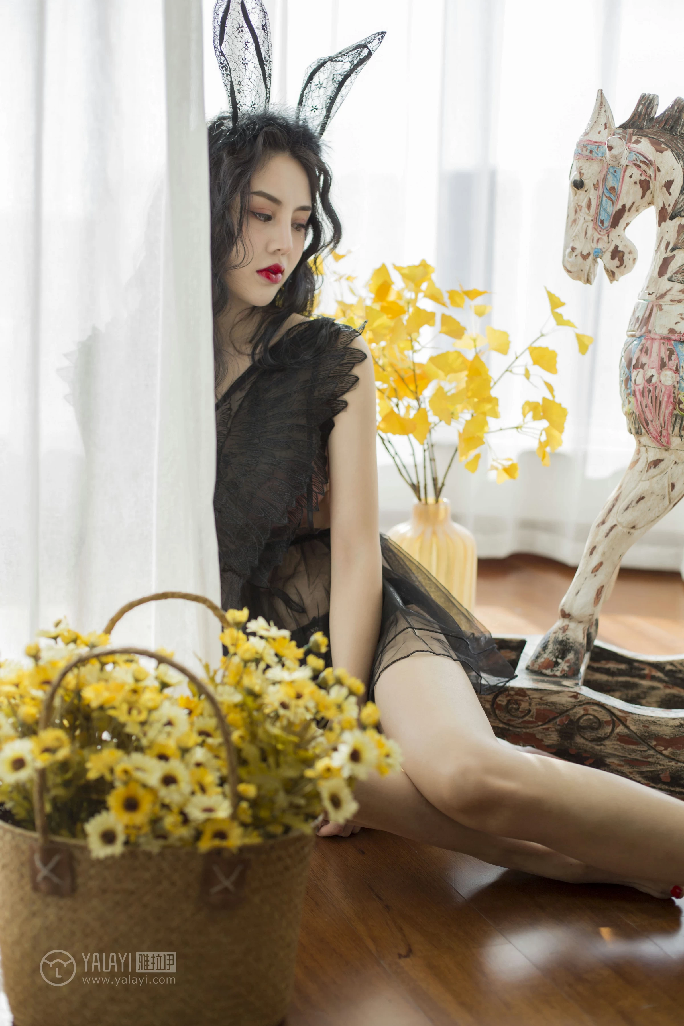 [YALAYI雅拉伊]NO.157 童话 凉儿 黑色透视情趣睡衣裙性感私房写真集第2张