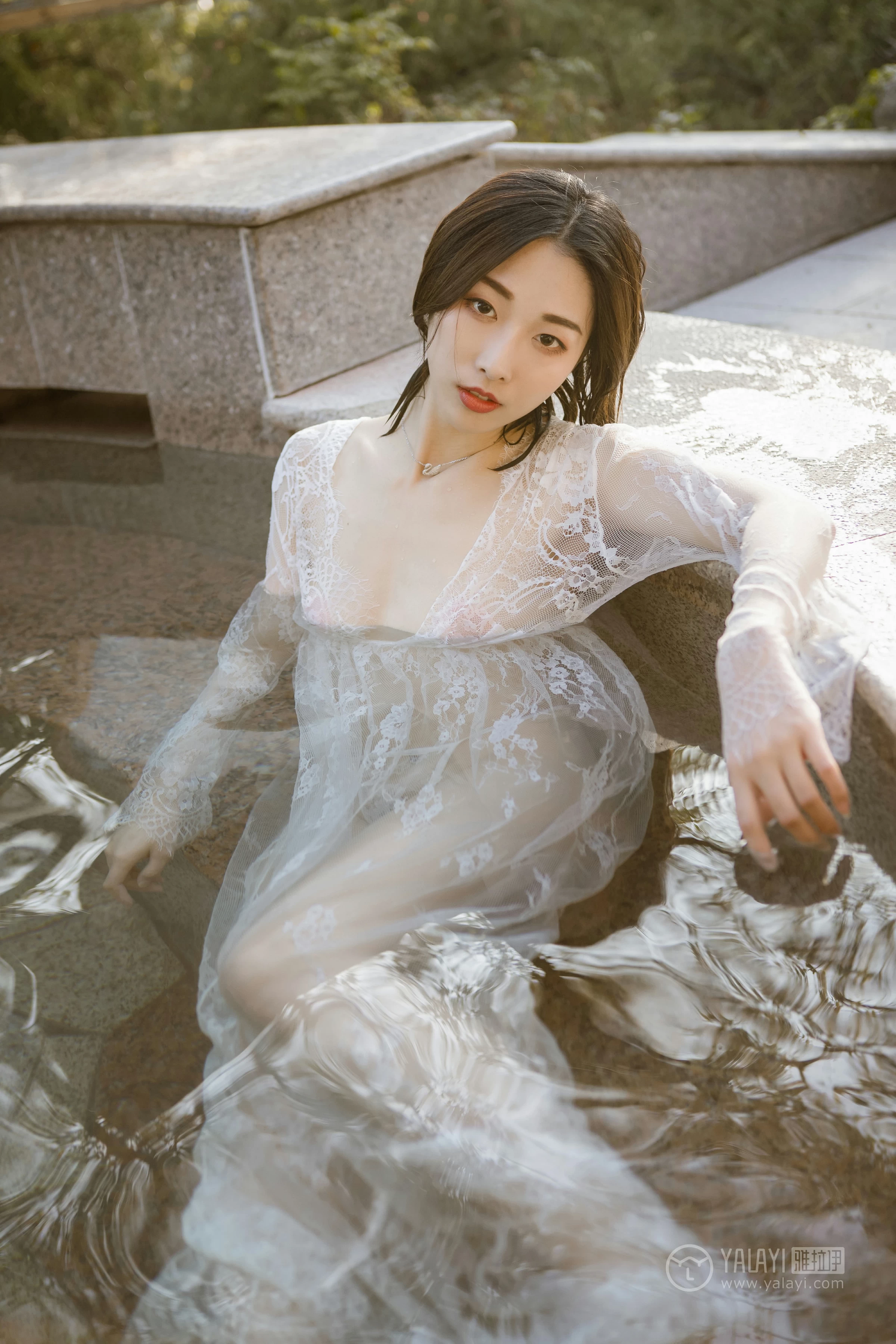 [YALAYI雅拉伊]NO.161 隐隐的柔情 佳佳 白色透视镂空连衣裙性感私房写真集第8张