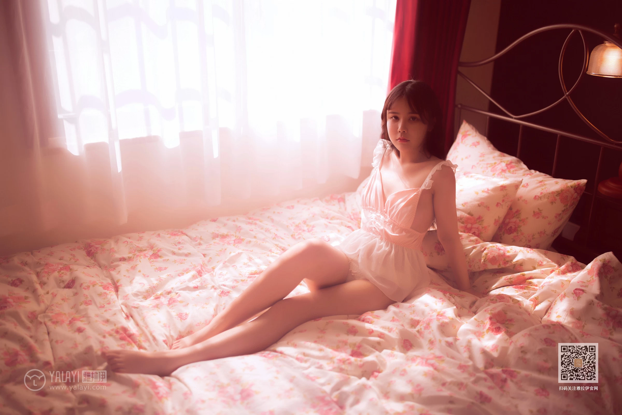 [YALAYI雅拉伊]Vol.406 香床美人儿 香儿 粉色情趣睡衣裙性感私房写真集第9张