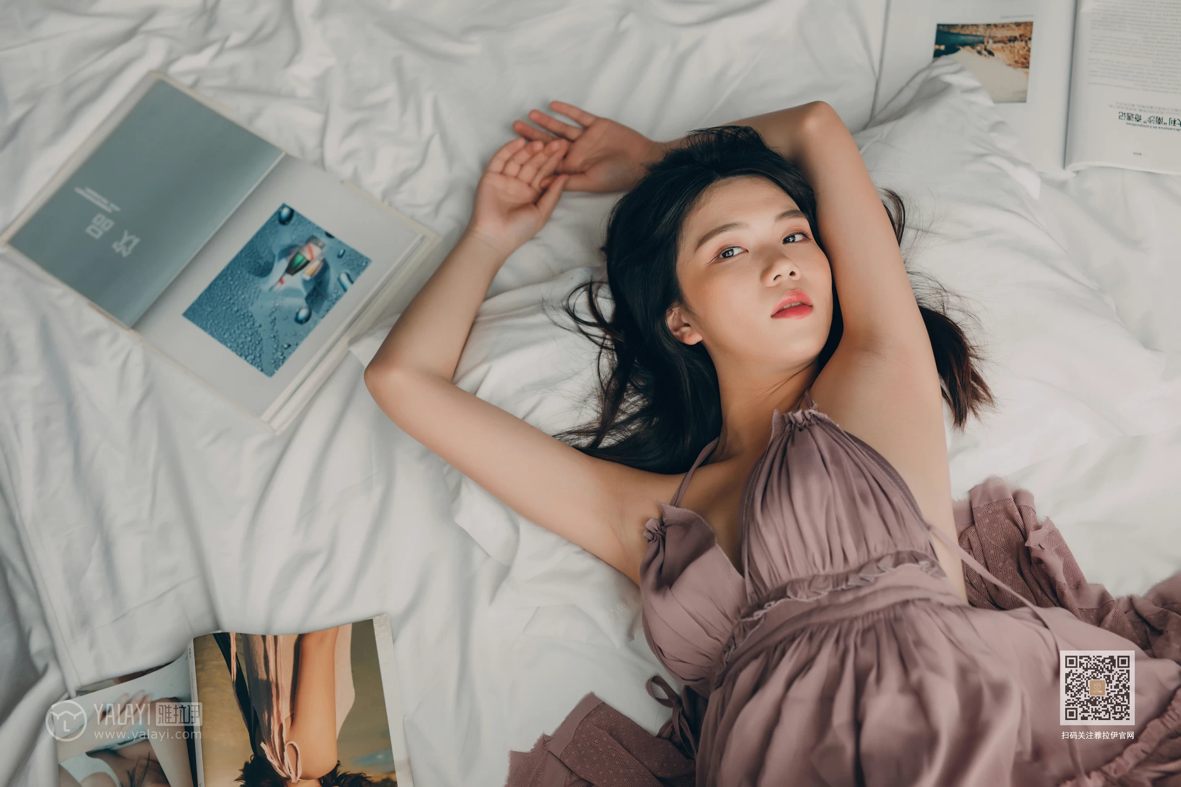 [YALAYI雅拉伊]Vol.414 缠绵 倪倪 棕色吊带睡衣裙居家性感私房写真集第9张
