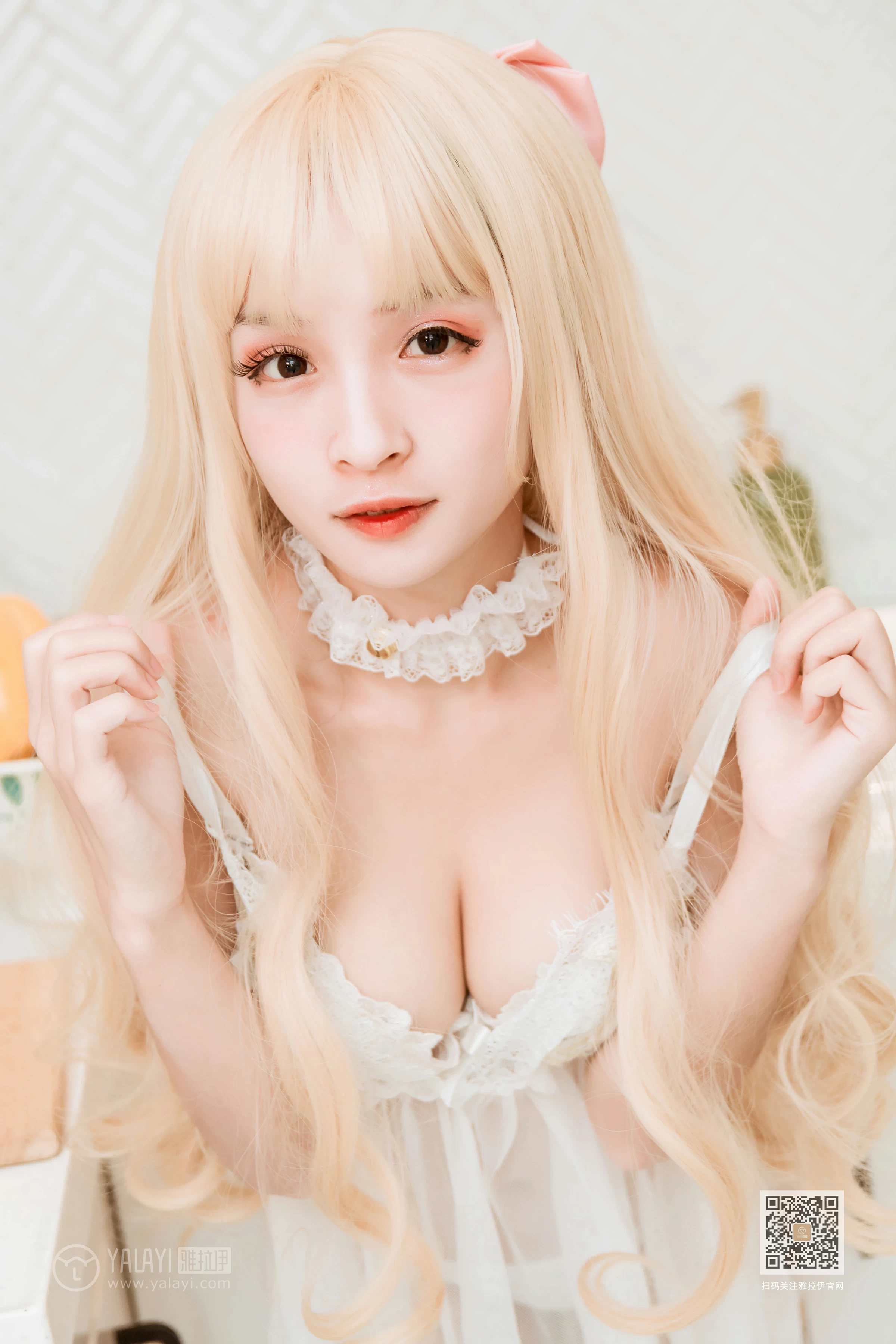 [YALAYI雅拉伊]Vol.425 异世界少女 艾丽 白色透视内衣裙加白色丝袜美腿性感私房写真集第10张