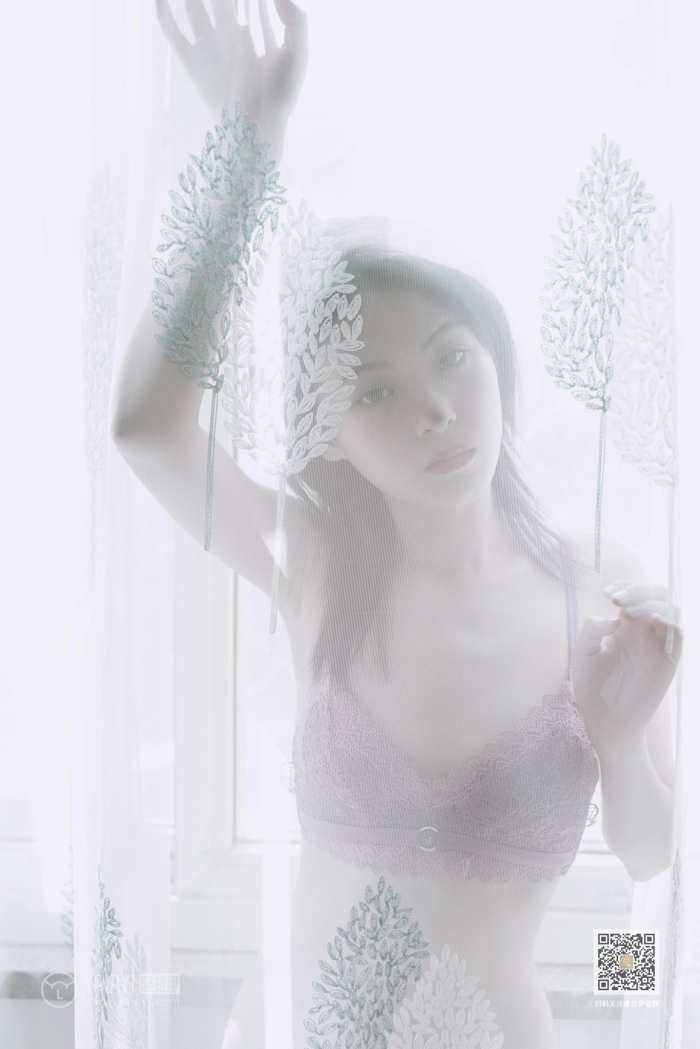 [YALAYI雅拉伊]Vol.426 蜜桃成熟时 含嫣 粉色蕾丝内衣居家性感私房写真集第9张