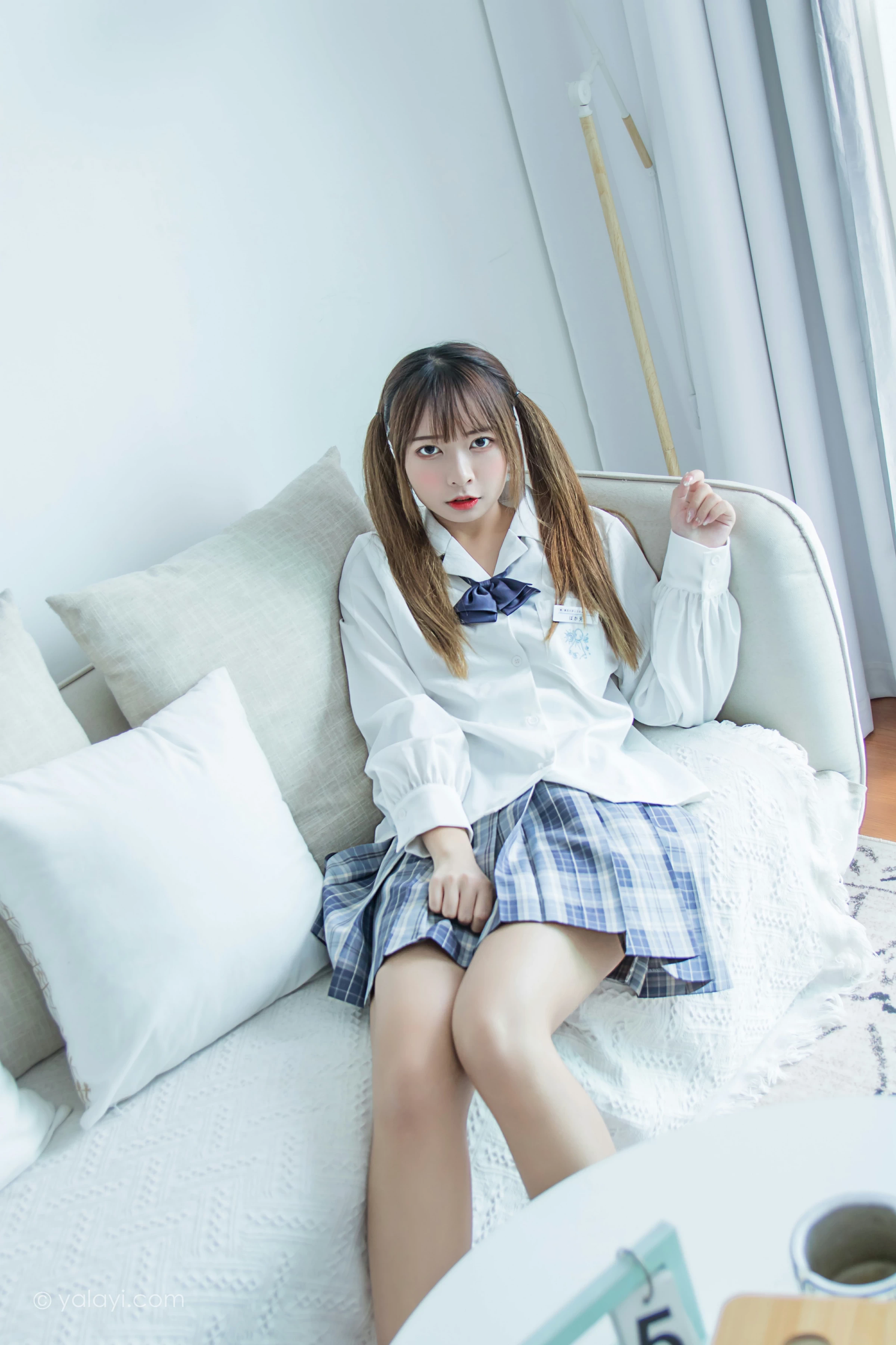 [YALAYI雅拉伊]NO.667 《有我超甜》 阿禾 白色JK制服加格子短裙私房写真集第7张