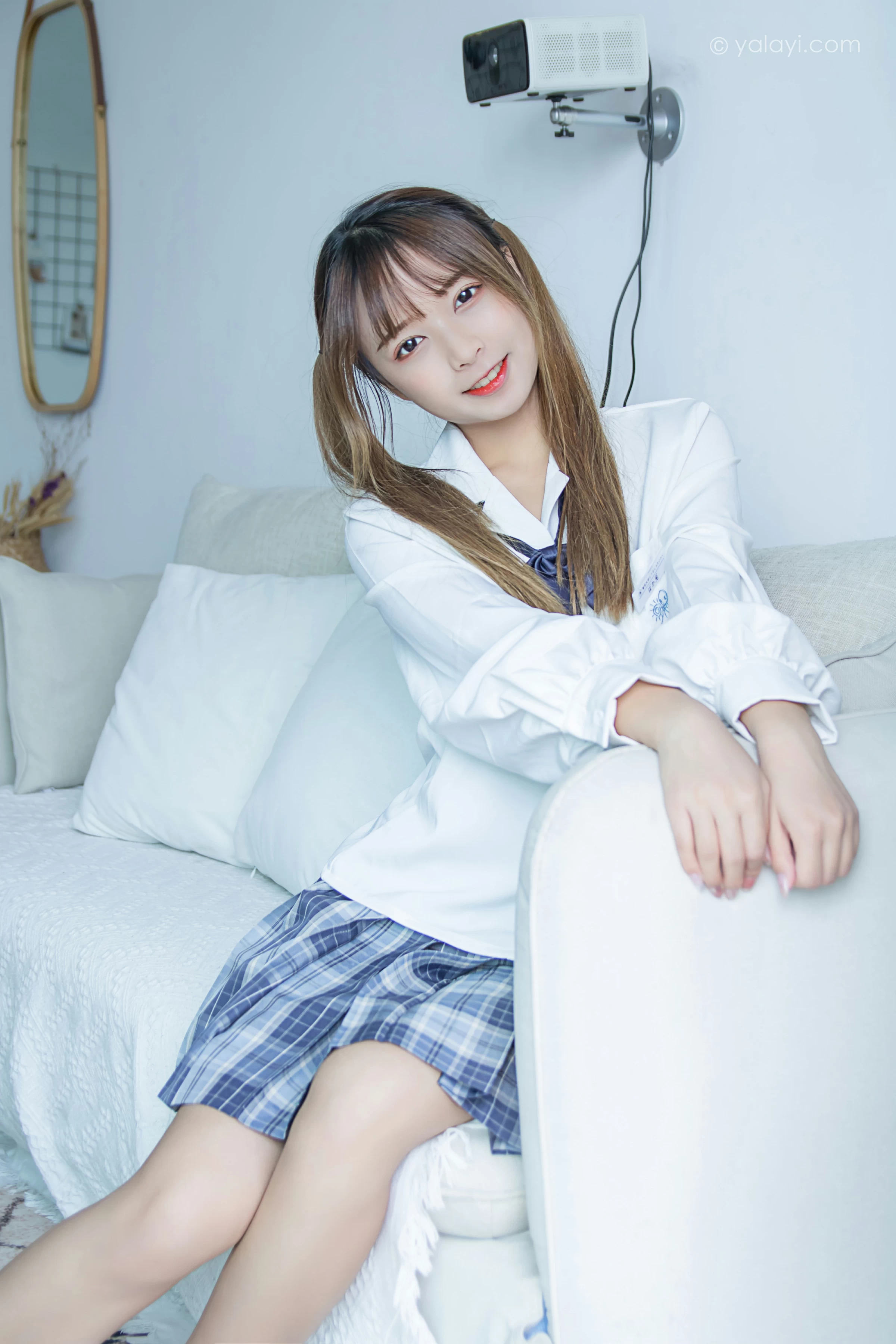 [YALAYI雅拉伊]NO.667 《有我超甜》 阿禾 白色JK制服加格子短裙私房写真集第10张
