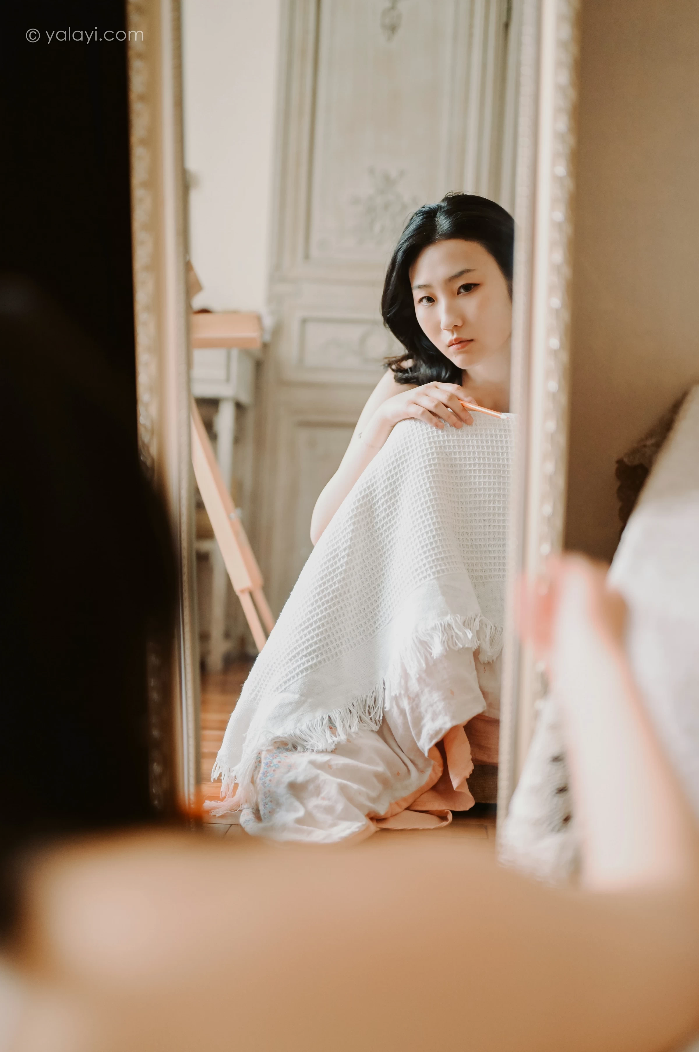 [YALAYI雅拉伊]NO.668 《作画的女孩》 沈伊 灰色内衣性感私房写真集第12张