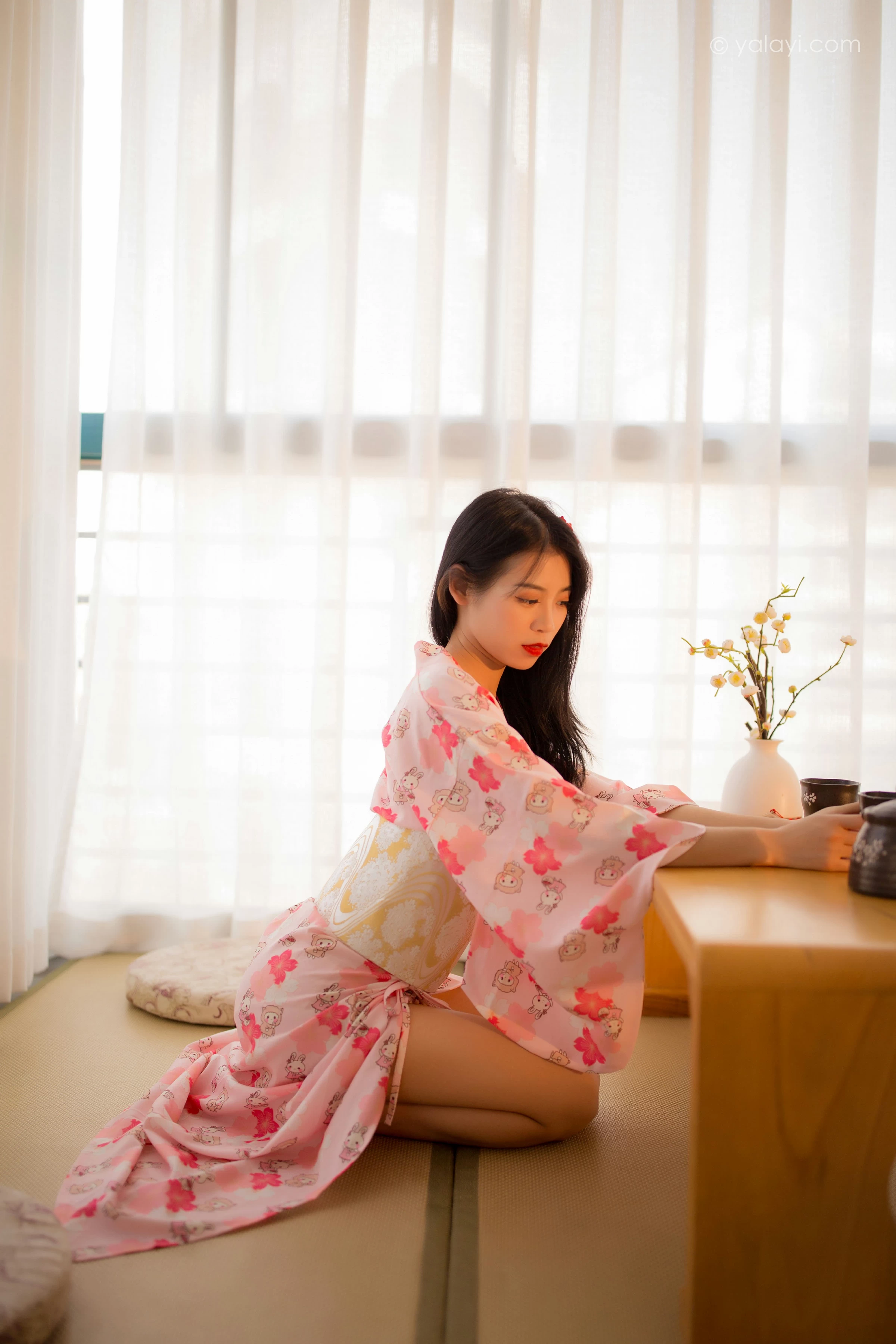[YALAYI雅拉伊]NO.679 《花香自来》 丽雅 粉色和服居家性感私房写真集第3张