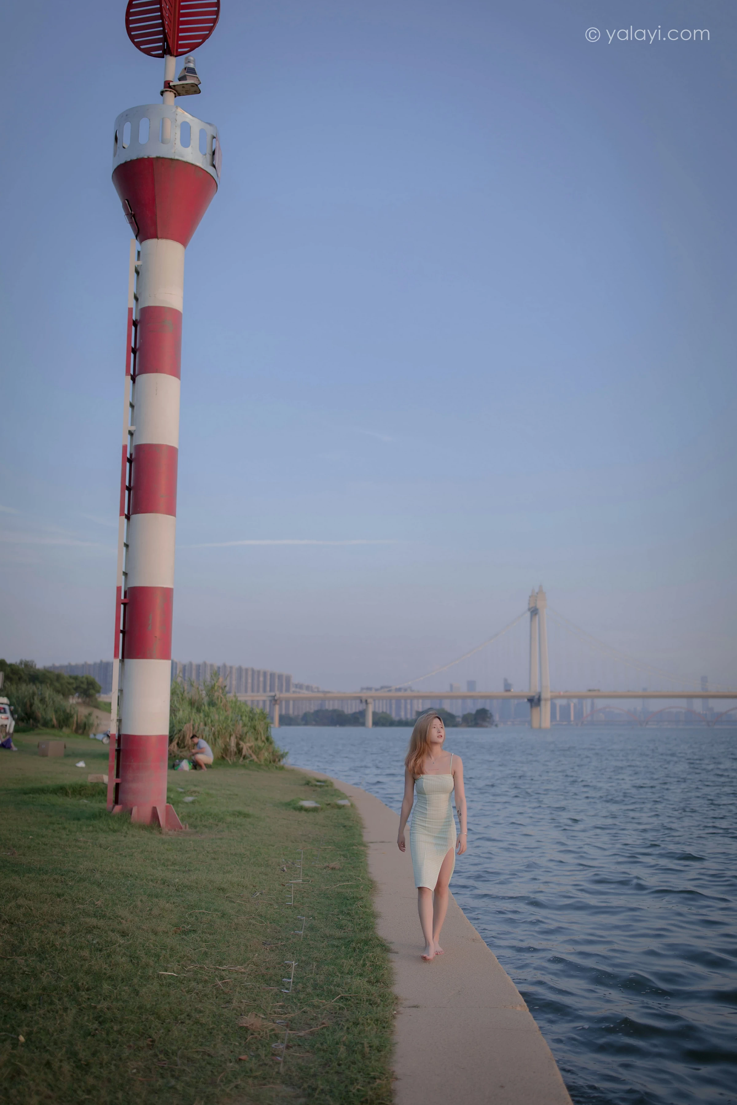 [YALAYI雅拉伊]NO.712 《风继续吹》 梦涵 紧身吊带连衣裙休闲写真第6张