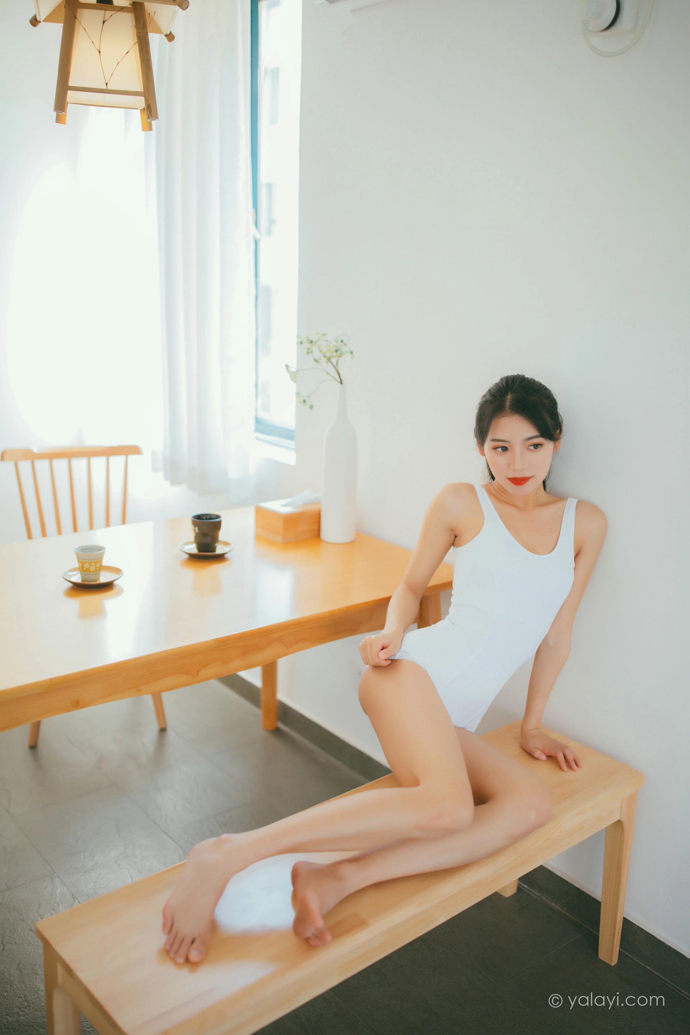 [YALAYI雅拉伊]NO.660 《消暑少女》 丽雅 白色连体体操服性感私房写真集第3张