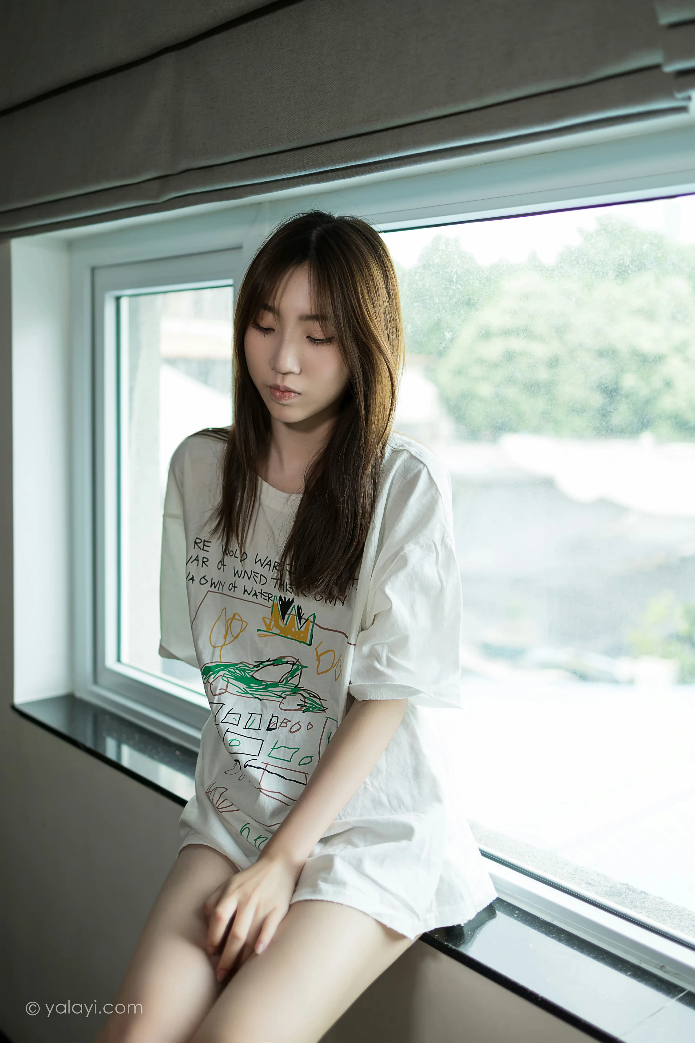 [YALAYI雅拉伊]NO.693 《好心分手》 小乔 白色连身短袖居家私房写真集第3张