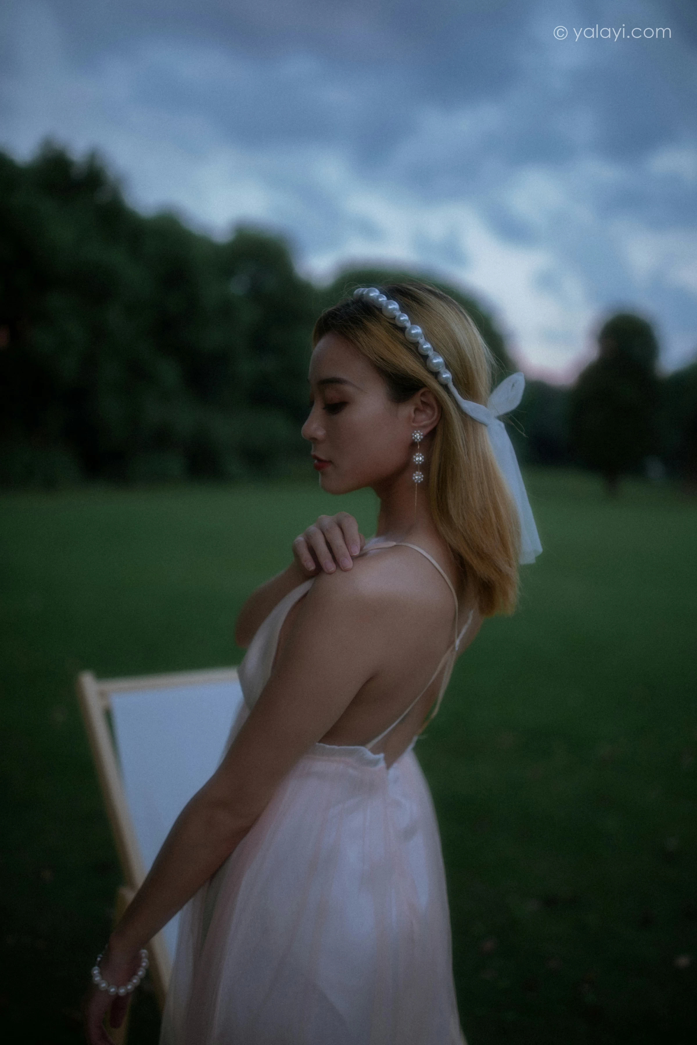 [YALAYI雅拉伊]NO.695 《救赎》 米粒米粒 粉色吊带连衣裙写真第12张